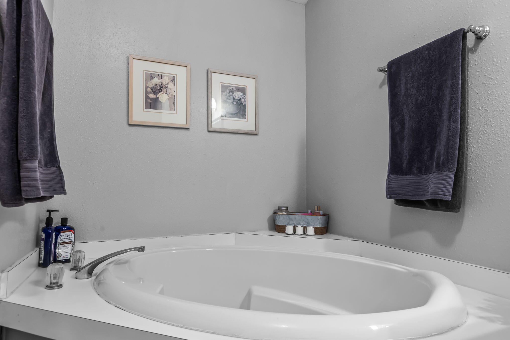2737 NW 35th Street