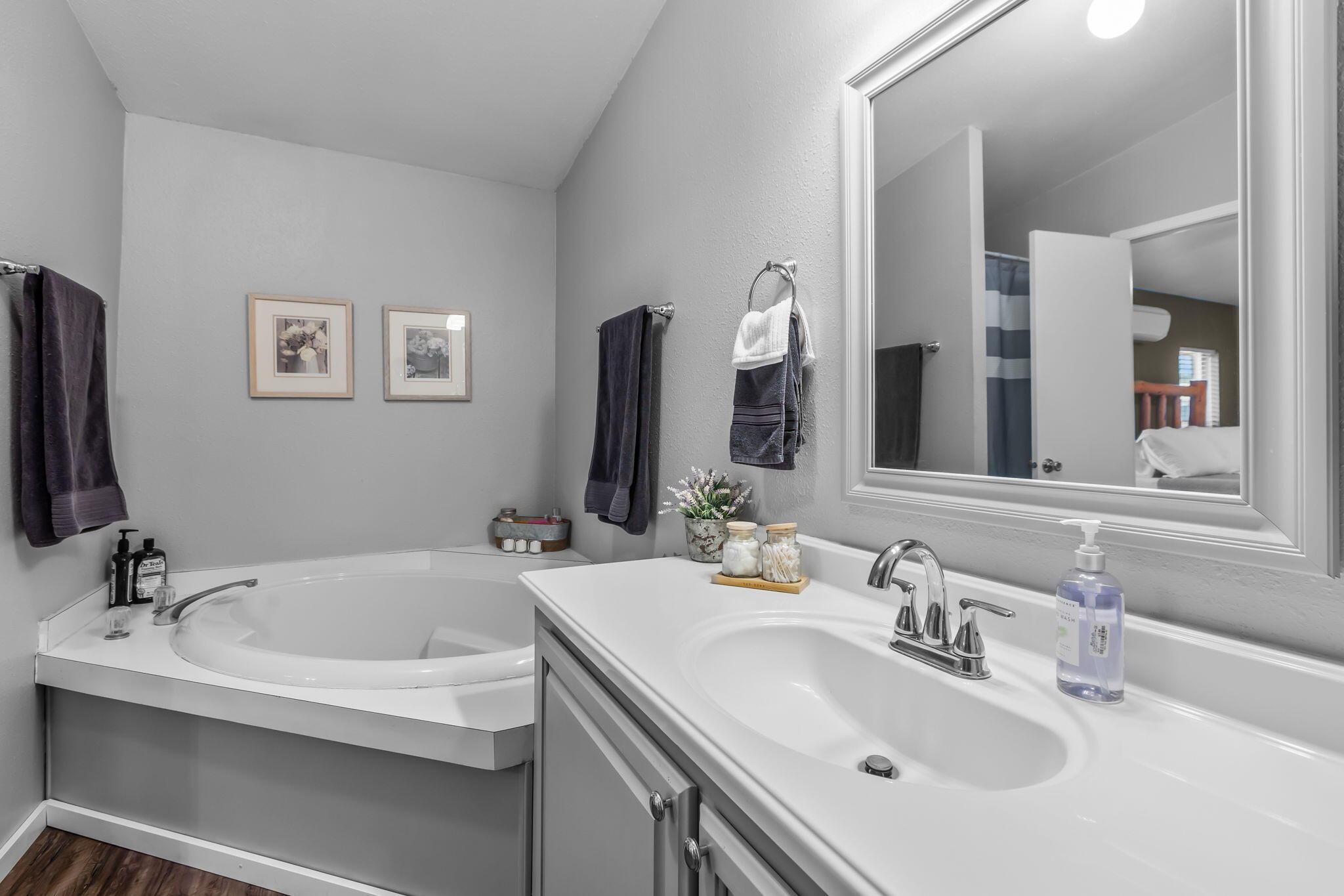 2737 NW 35th Street