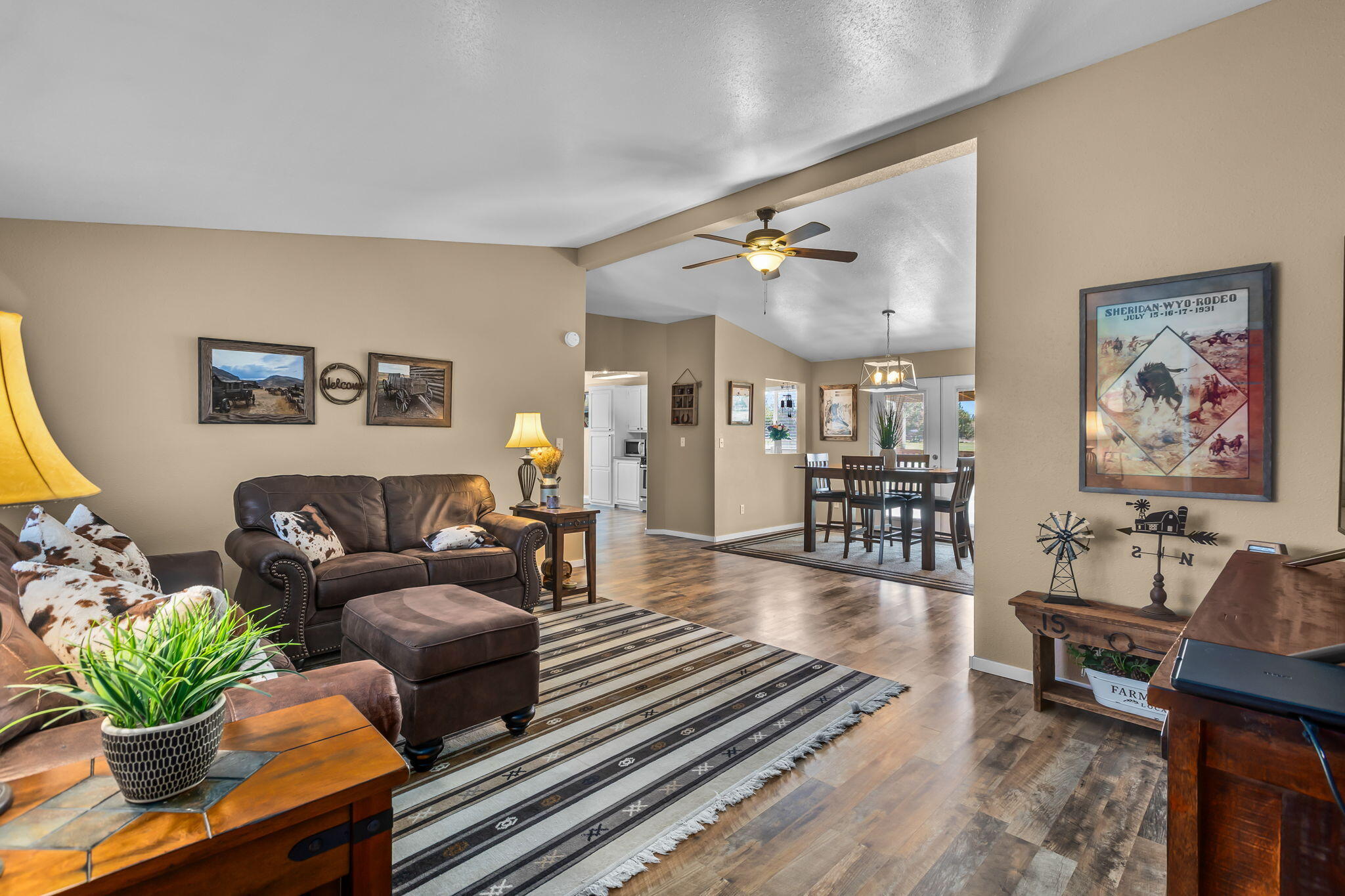2737 NW 35th Street
