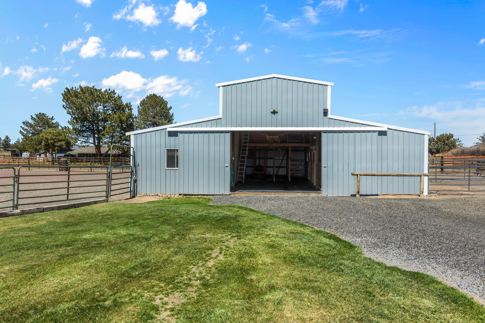 2737 NW 35th Street
