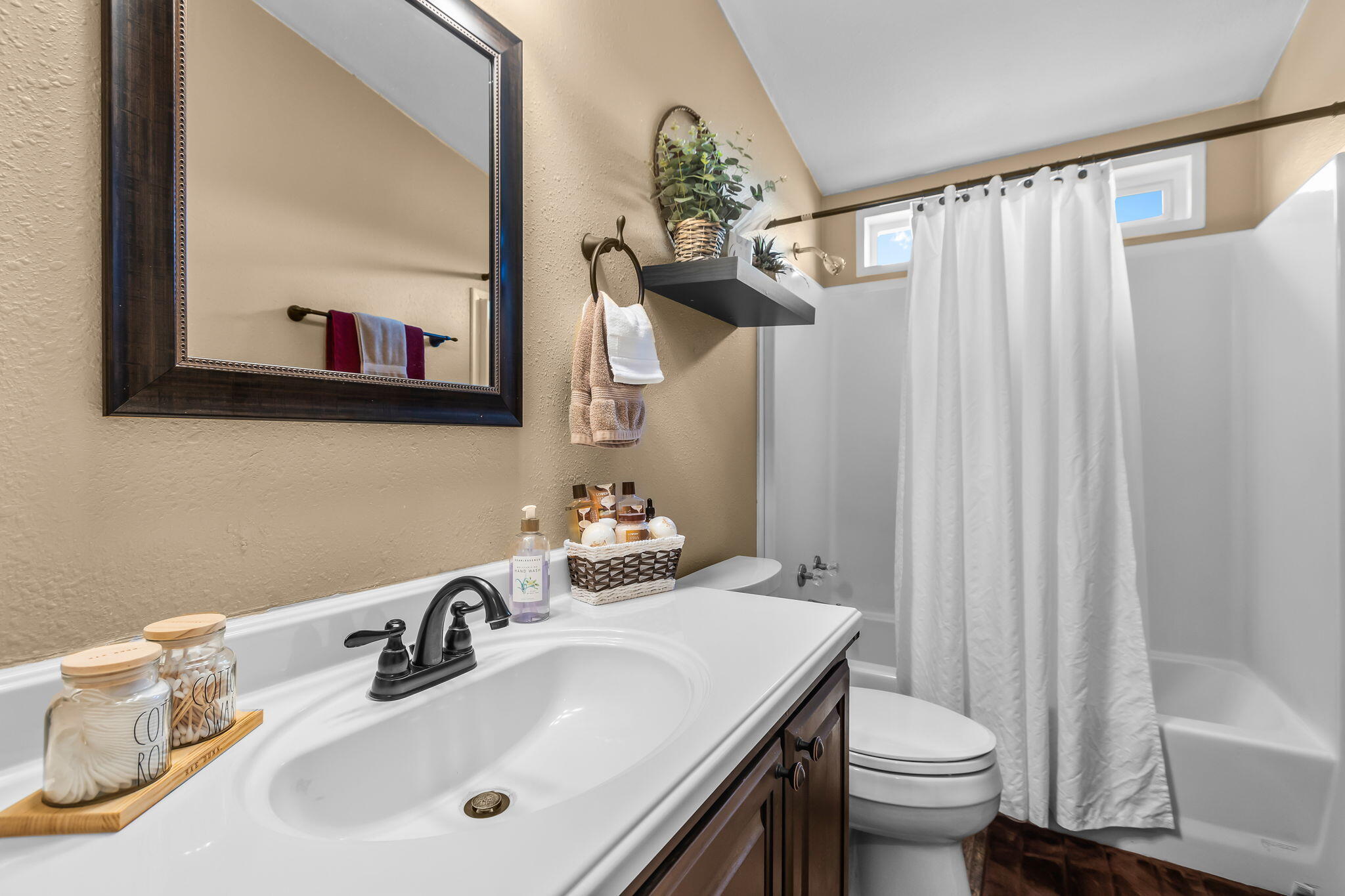2737 NW 35th Street