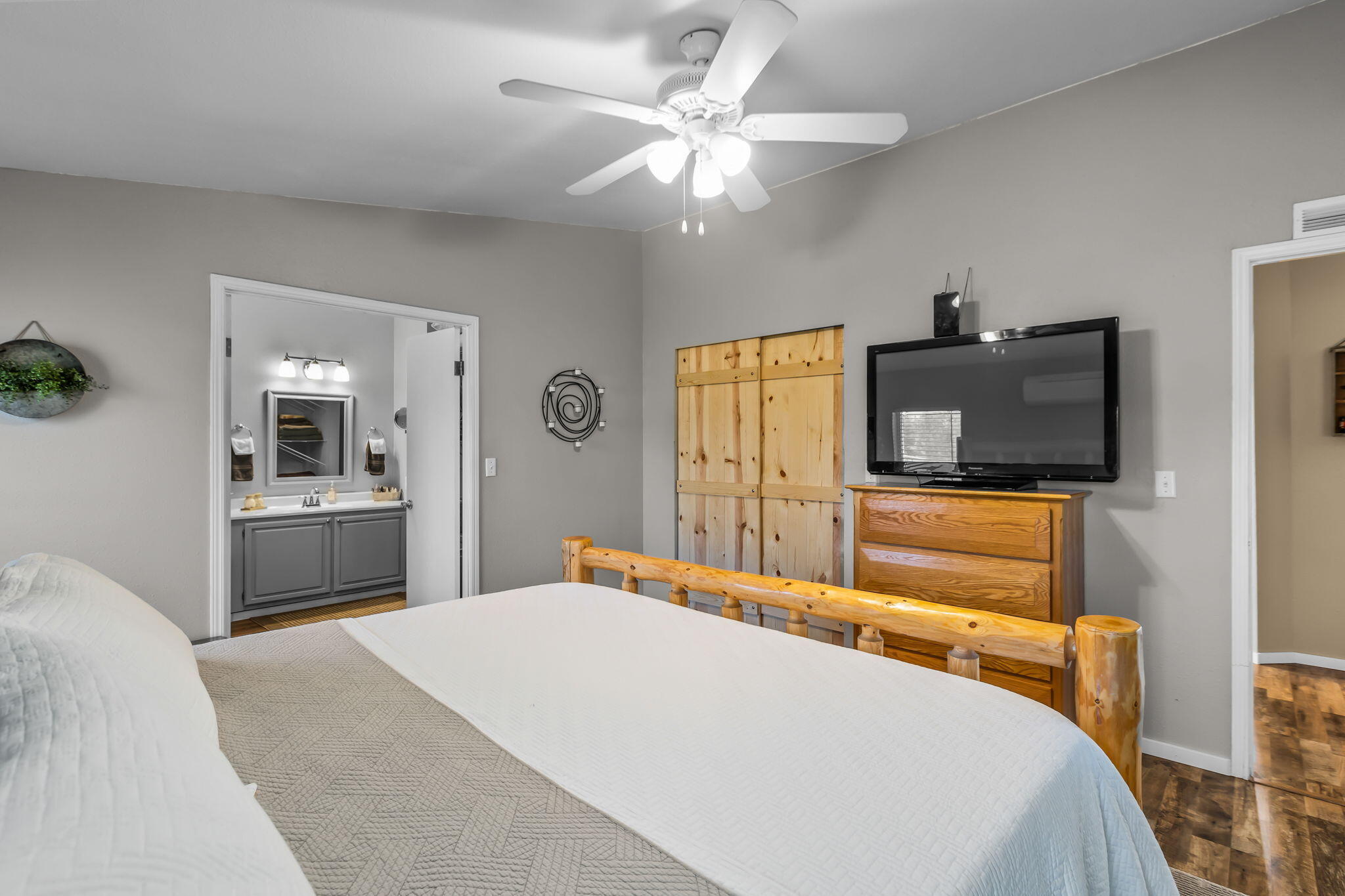 2737 NW 35th Street
