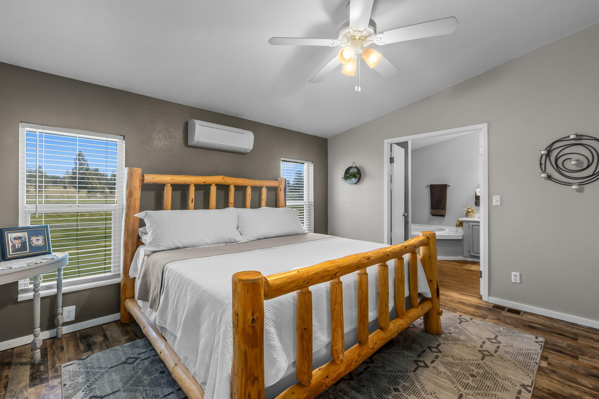 2737 NW 35th Street