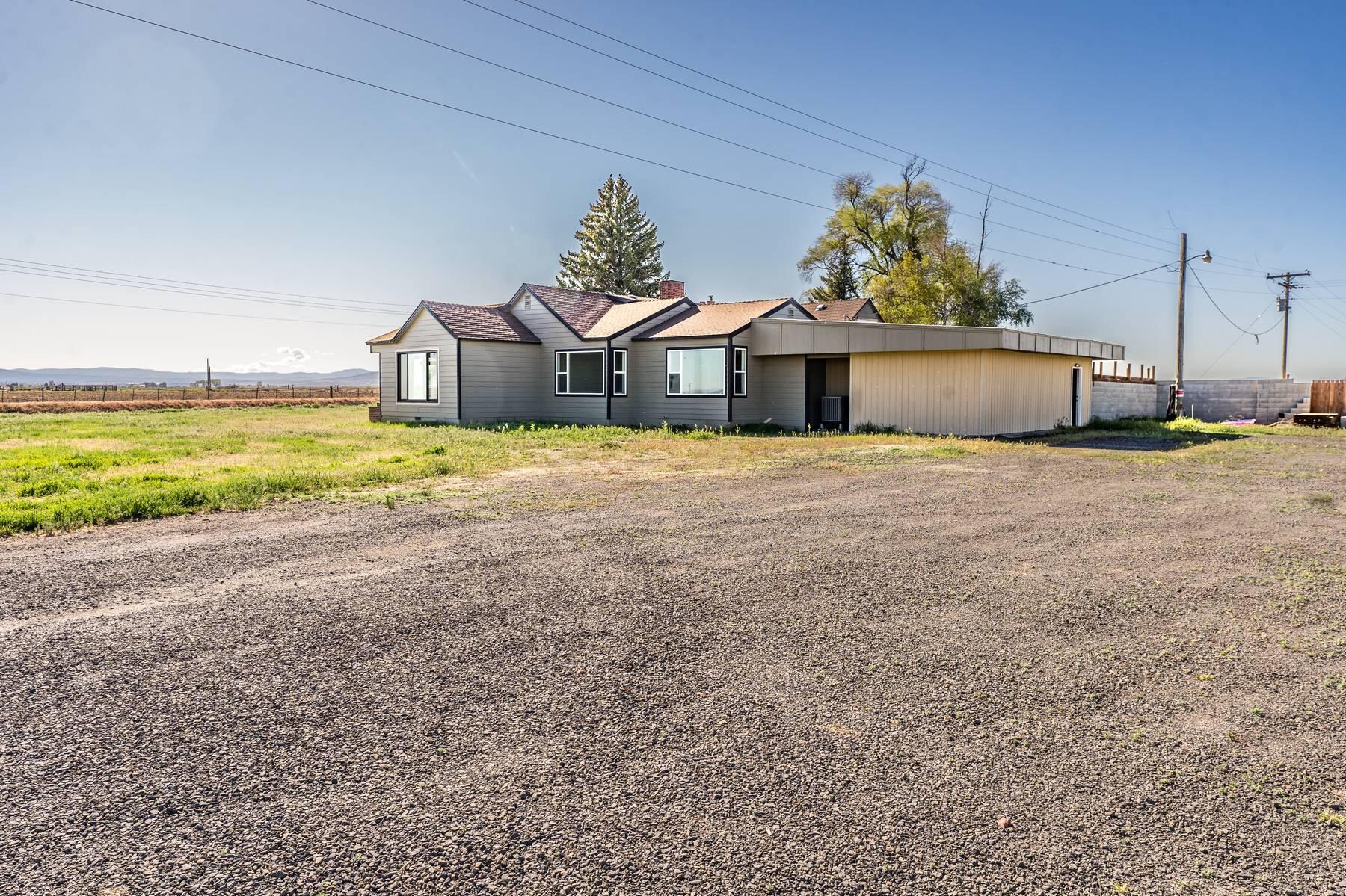 1181 NW Elm Lane