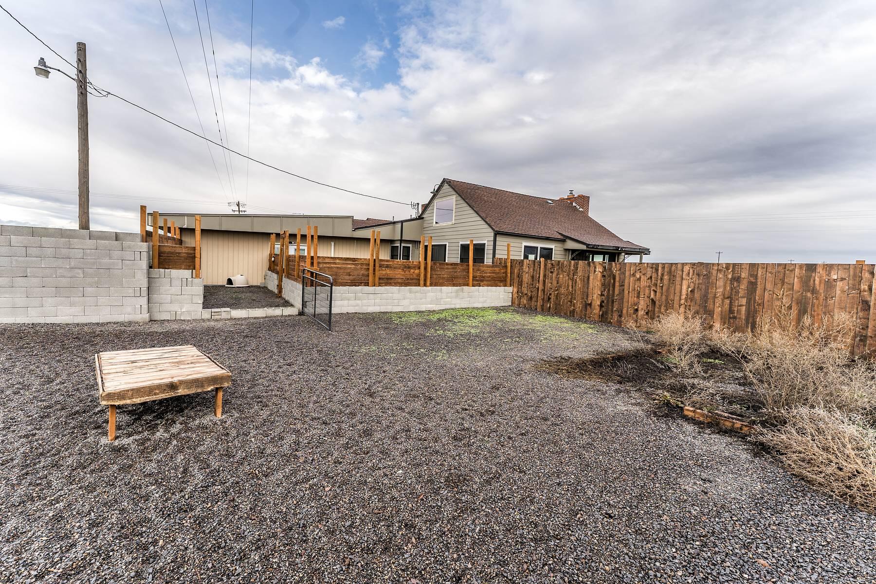 1181 NW Elm Lane