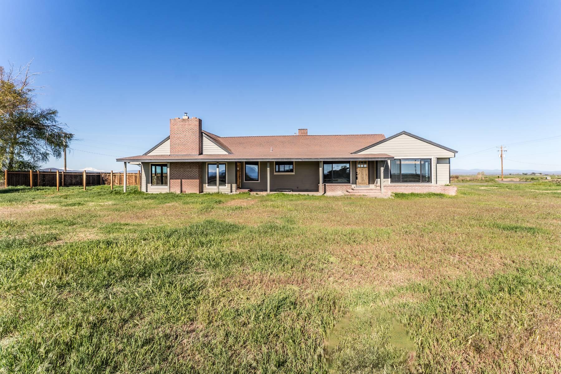 1181 NW Elm Lane