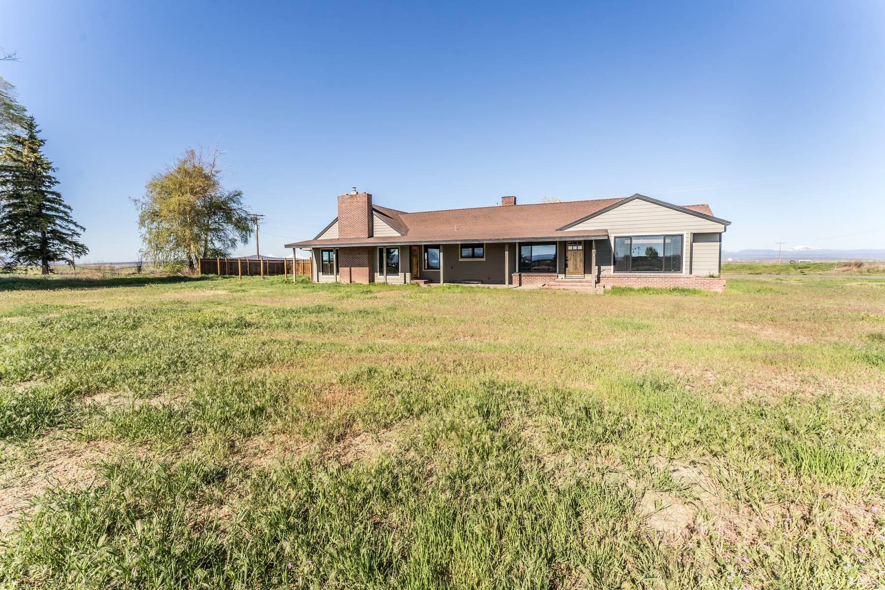 1181 NW Elm Lane