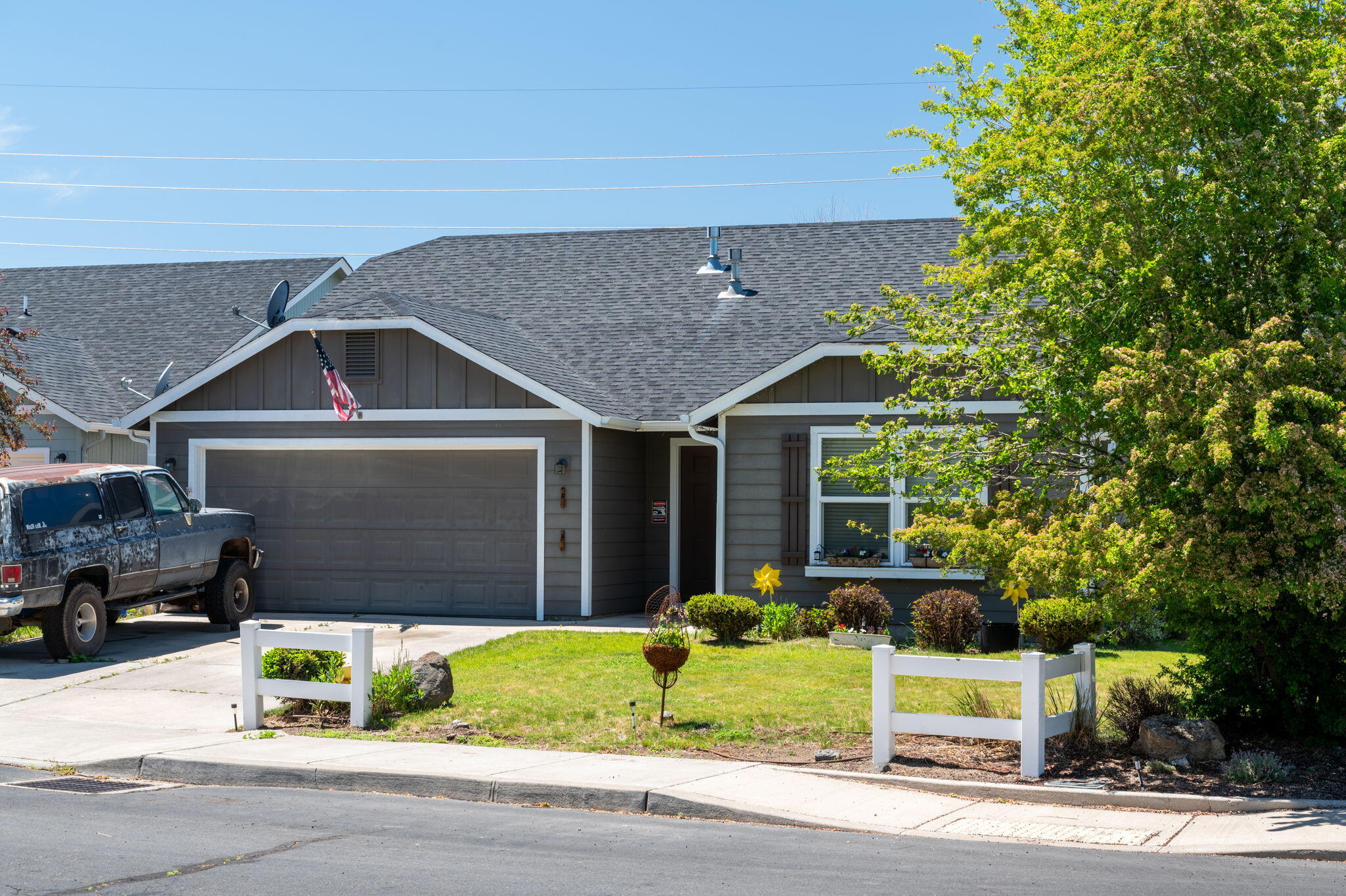 311 SW Antler Ridge Lane