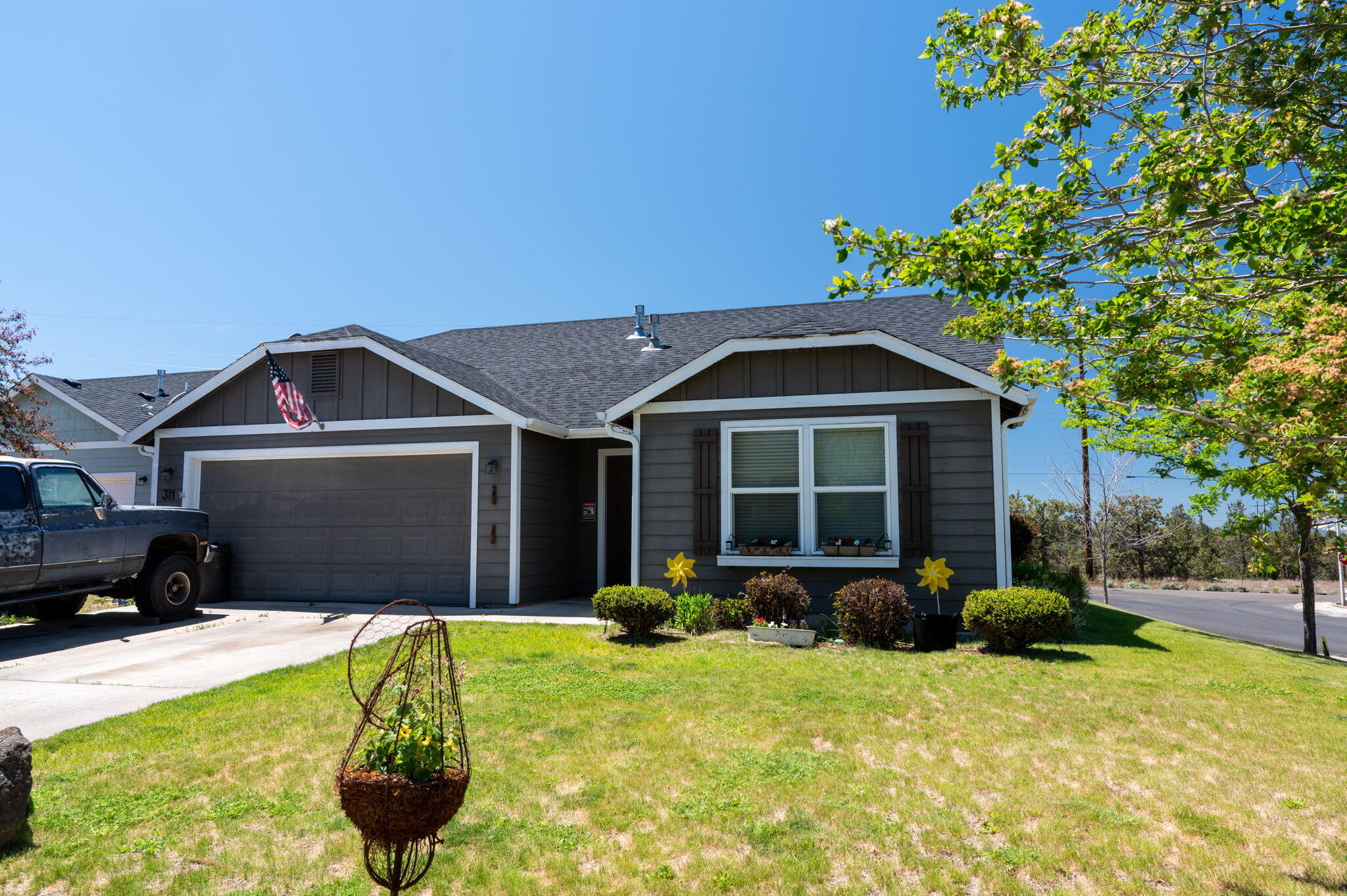 311 SW Antler Ridge Lane