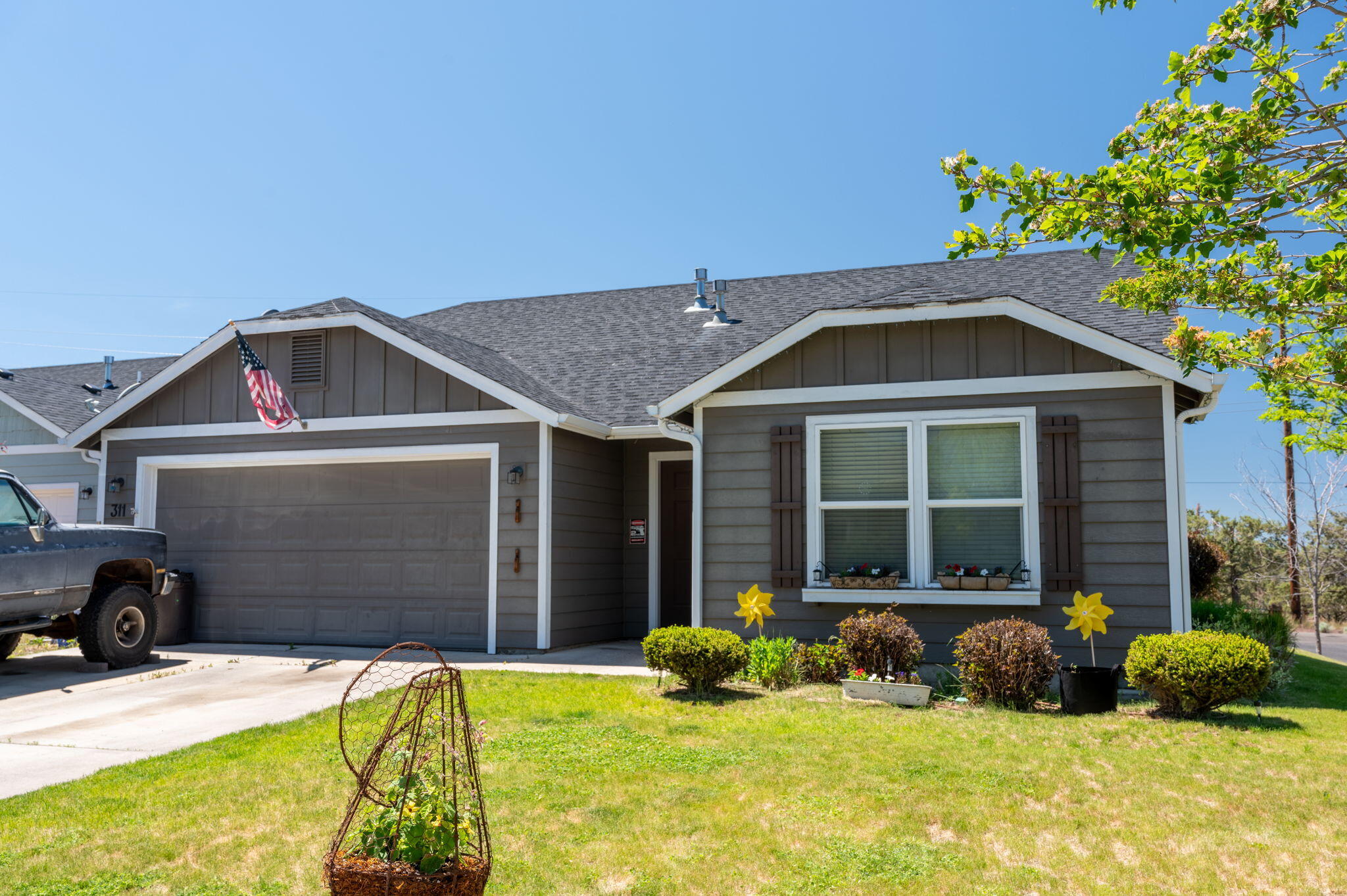 311 SW Antler Ridge Lane