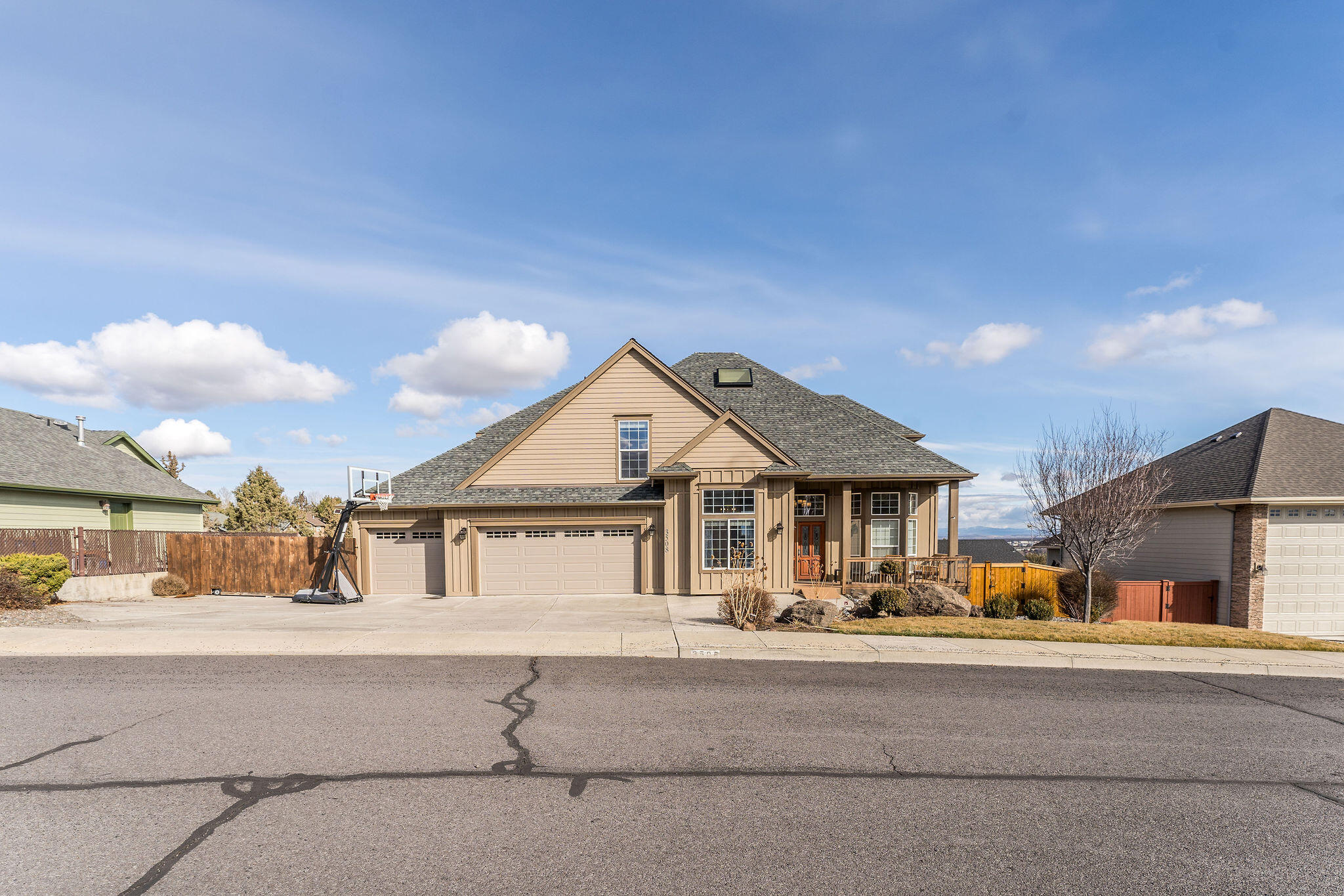 3508 SW 35th Place