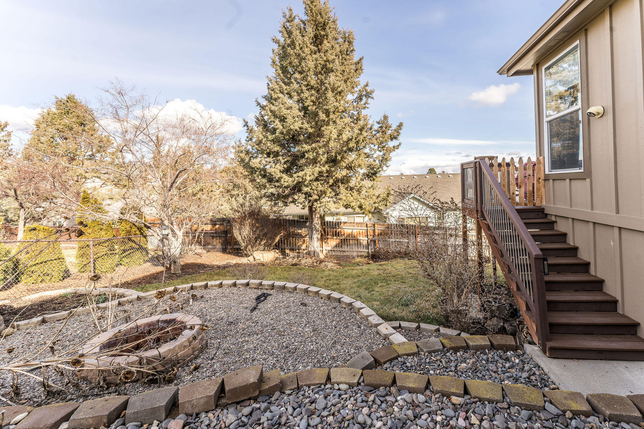 3508 SW 35th Place