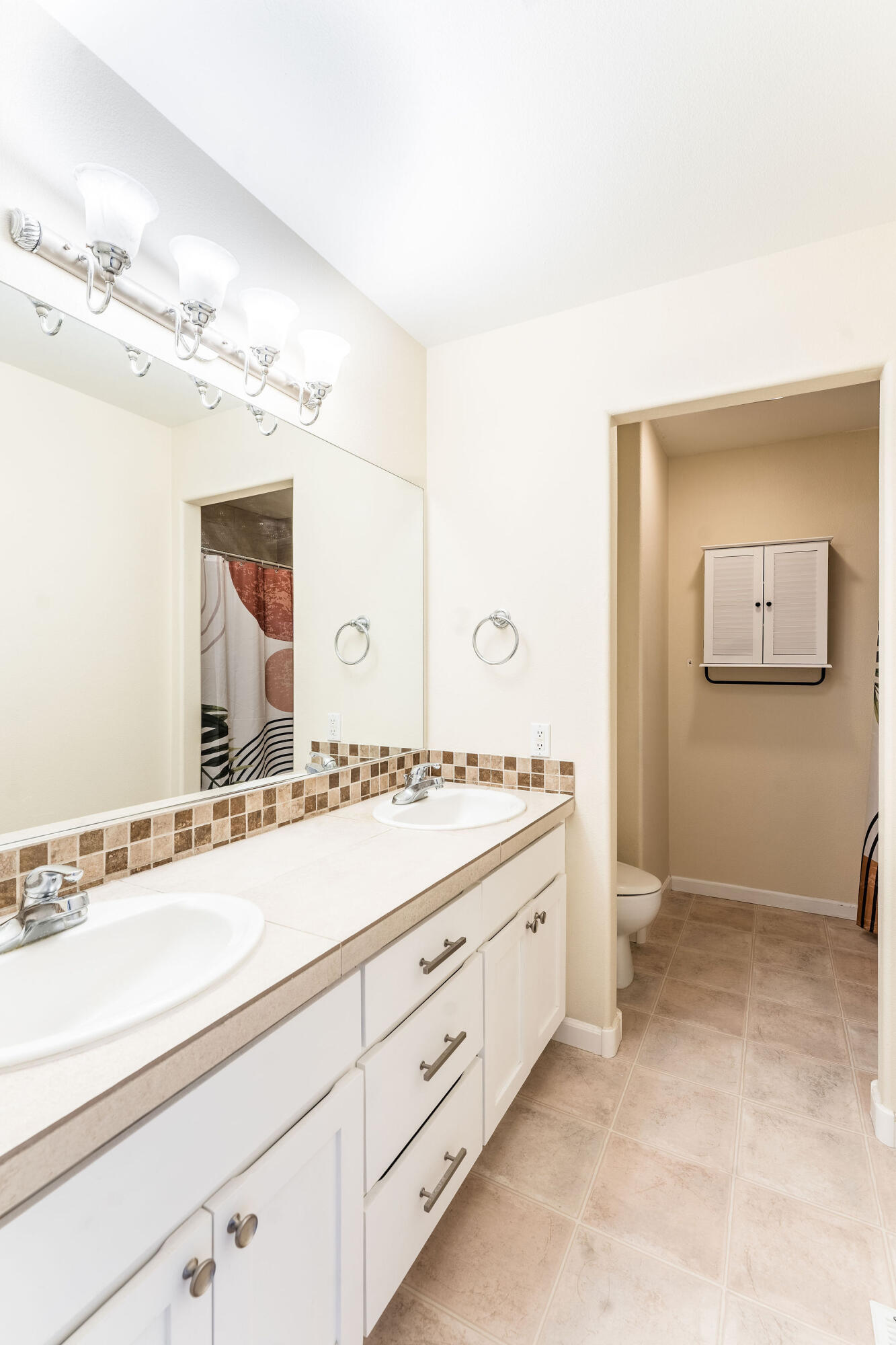 3508 SW 35th Place