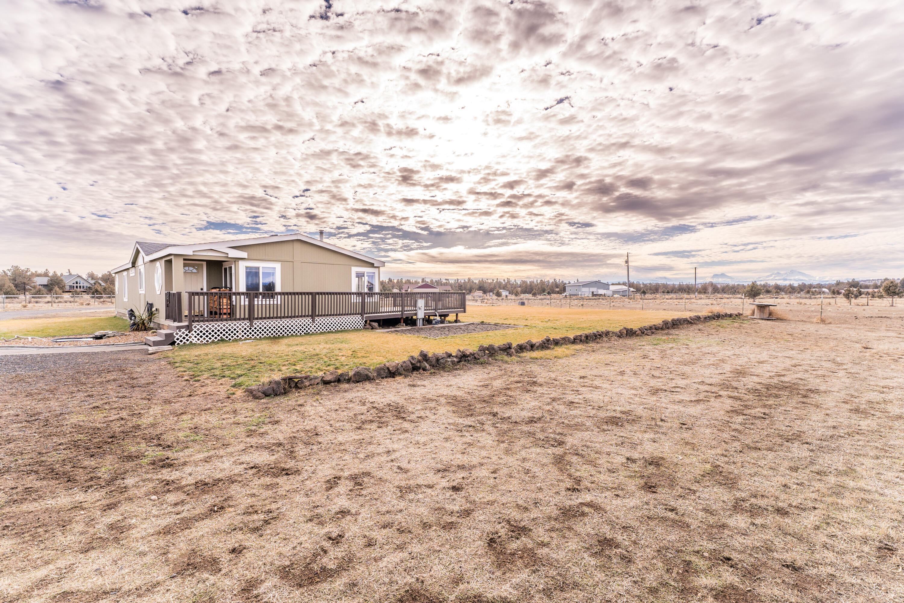7122 SW Sparrow Drive