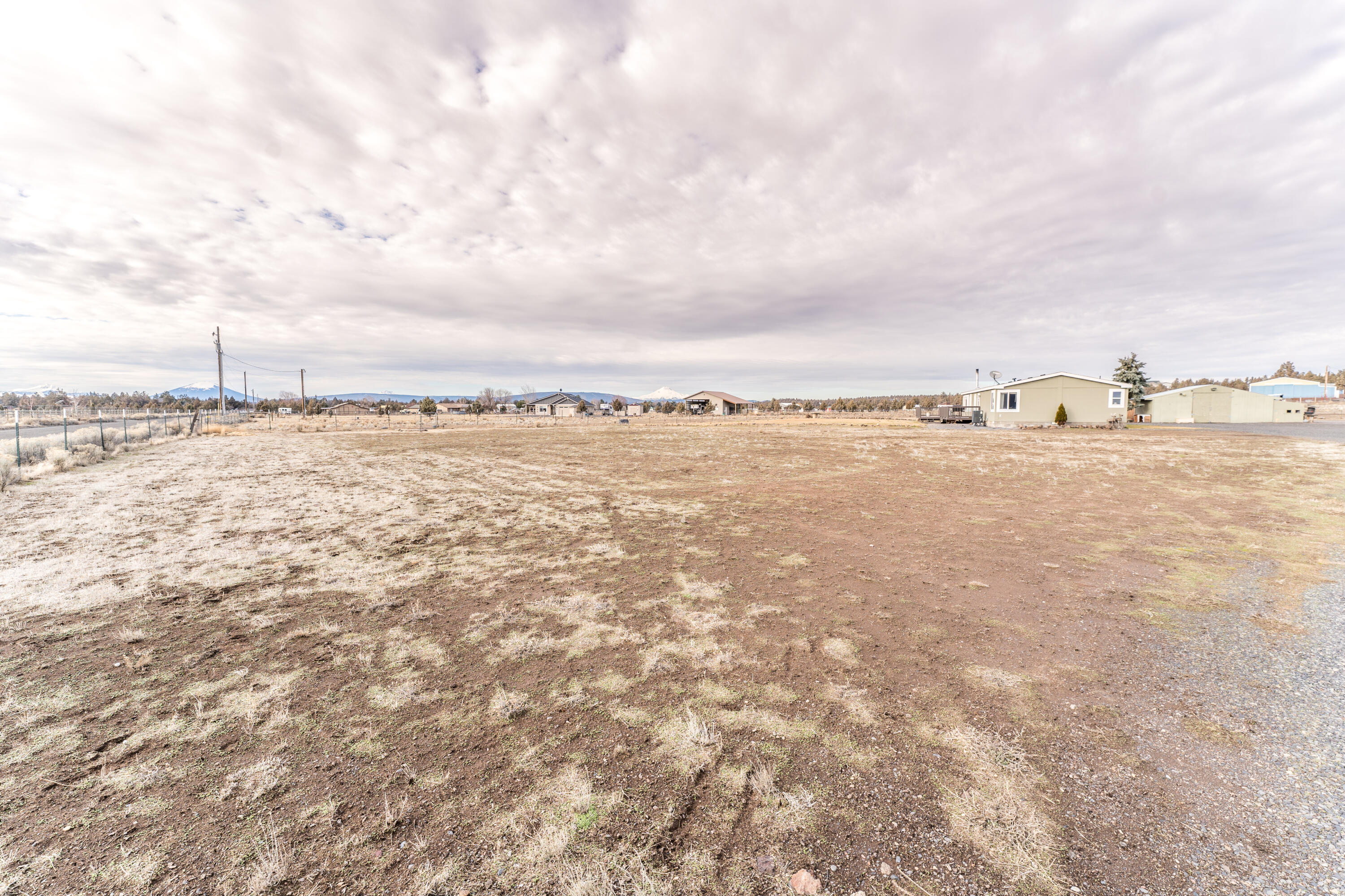 7122 SW Sparrow Drive