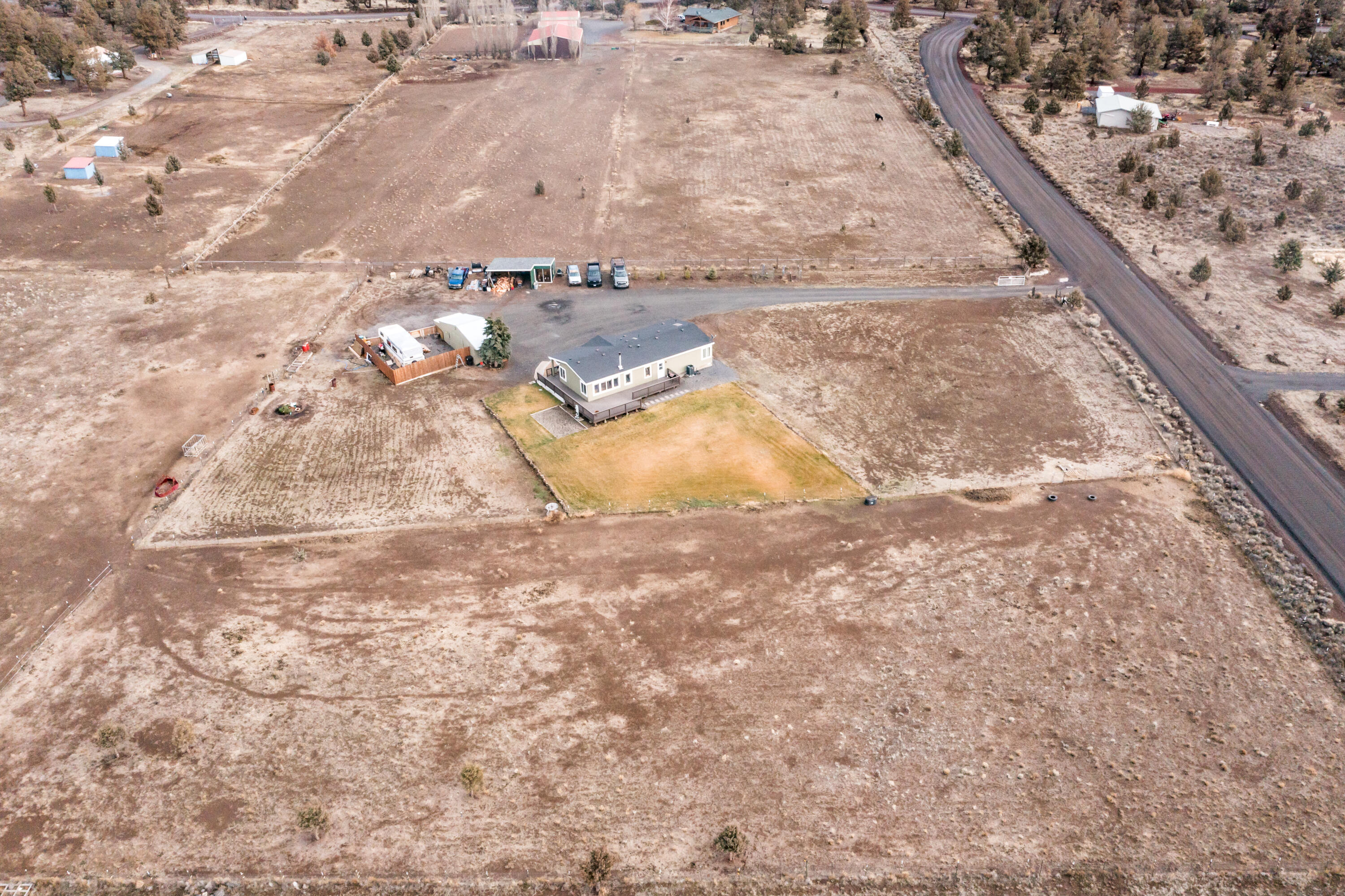 7122 SW Sparrow Drive