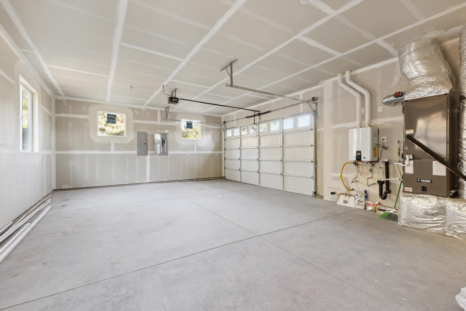 9889 SE Pavati Drive