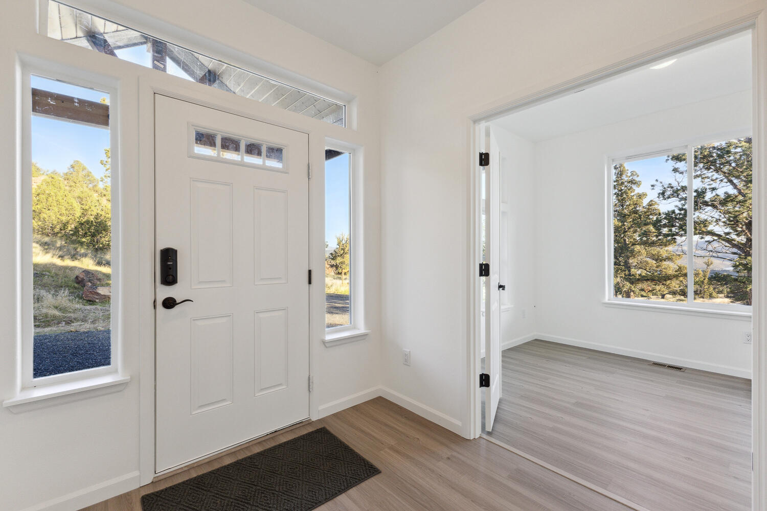 9889 SE Pavati Drive