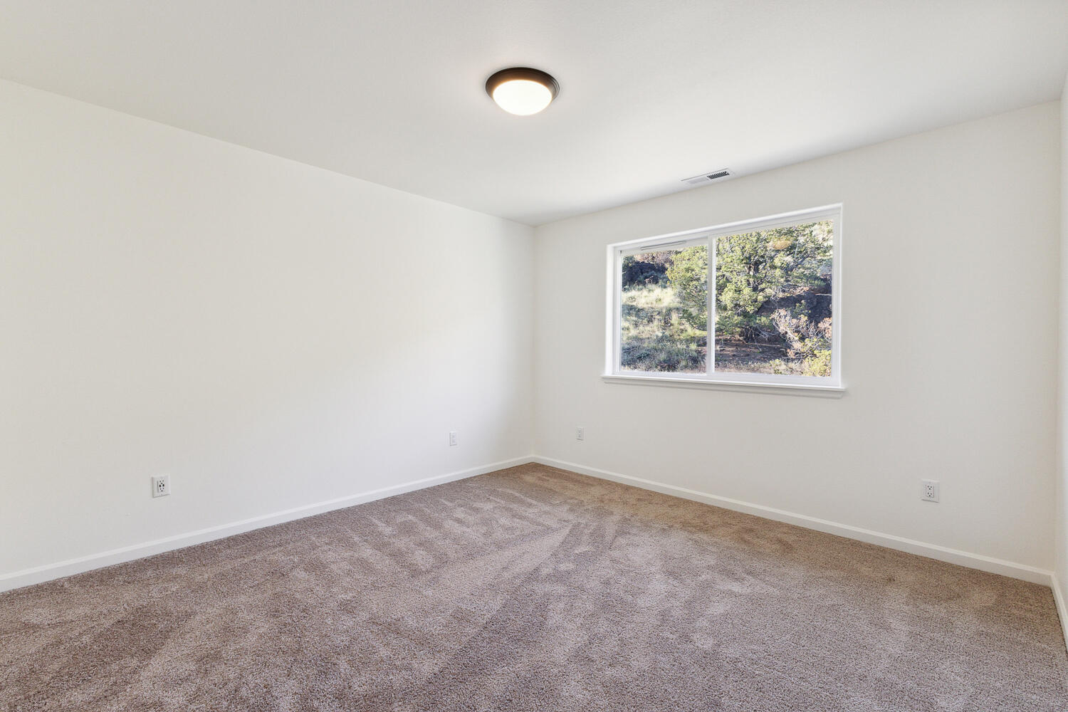 9889 SE Pavati Drive