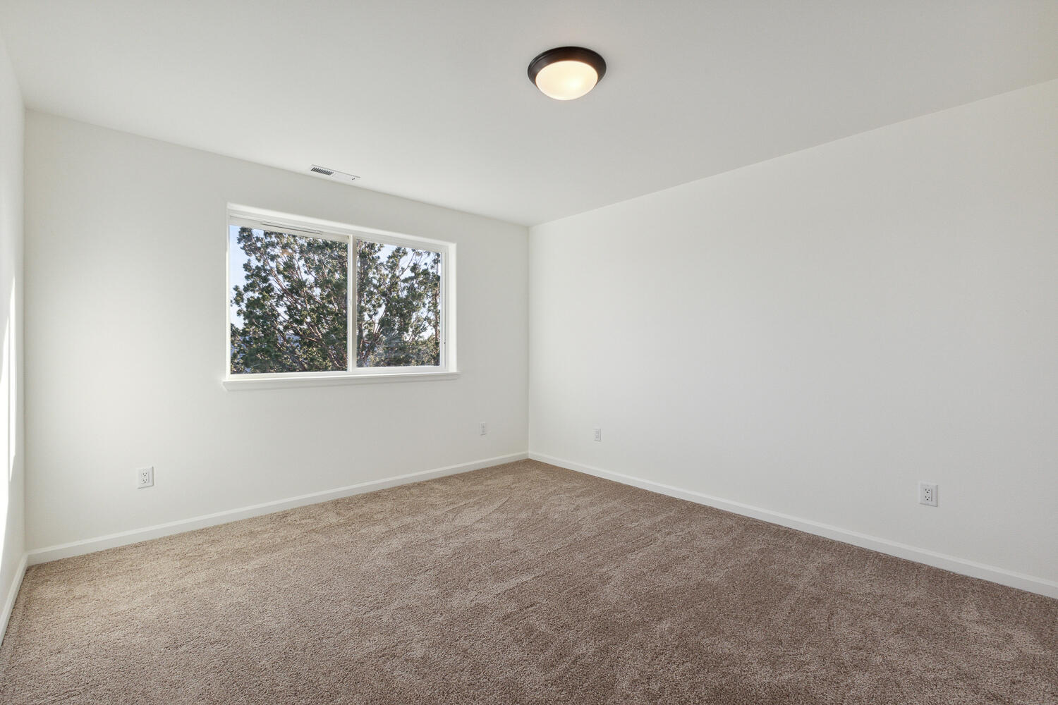 9889 SE Pavati Drive