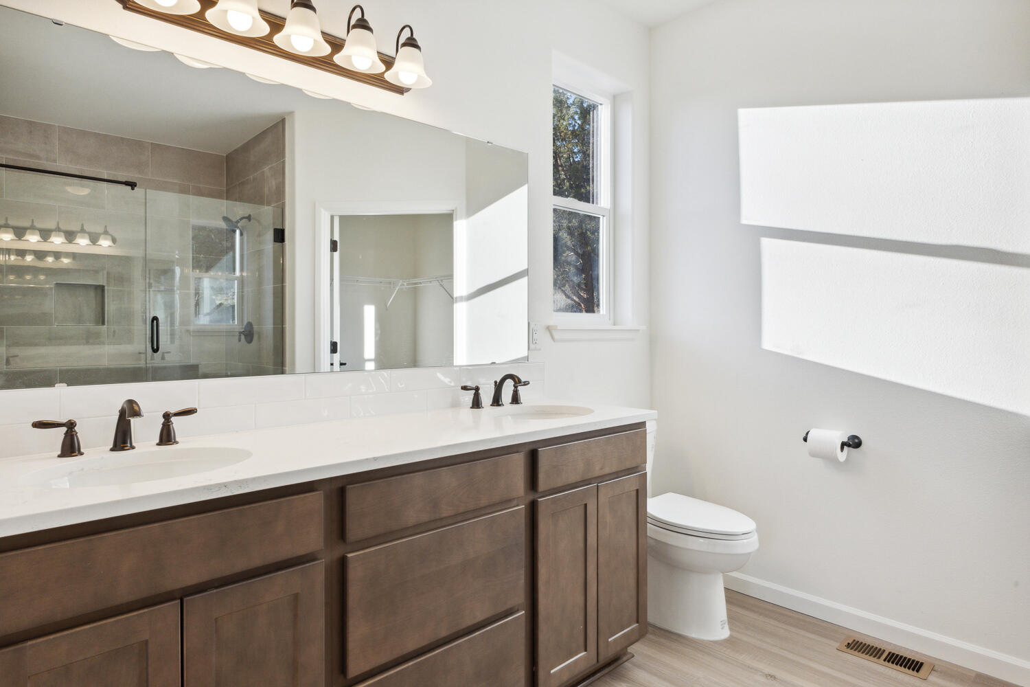 9889 SE Pavati Drive