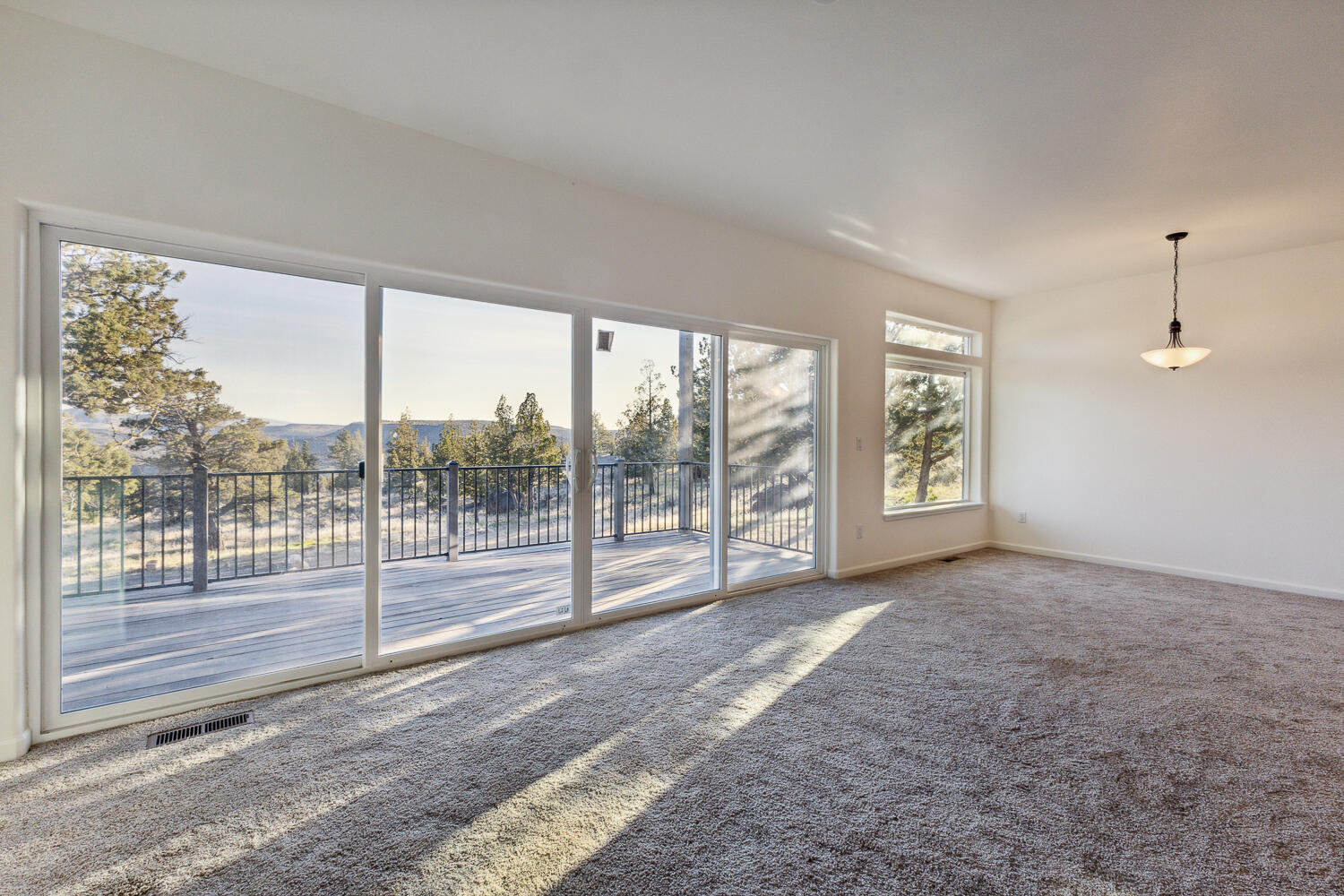 9889 SE Pavati Drive