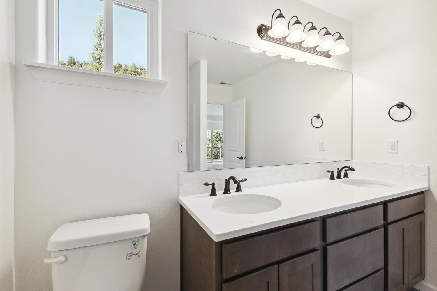 9889 SE Pavati Drive