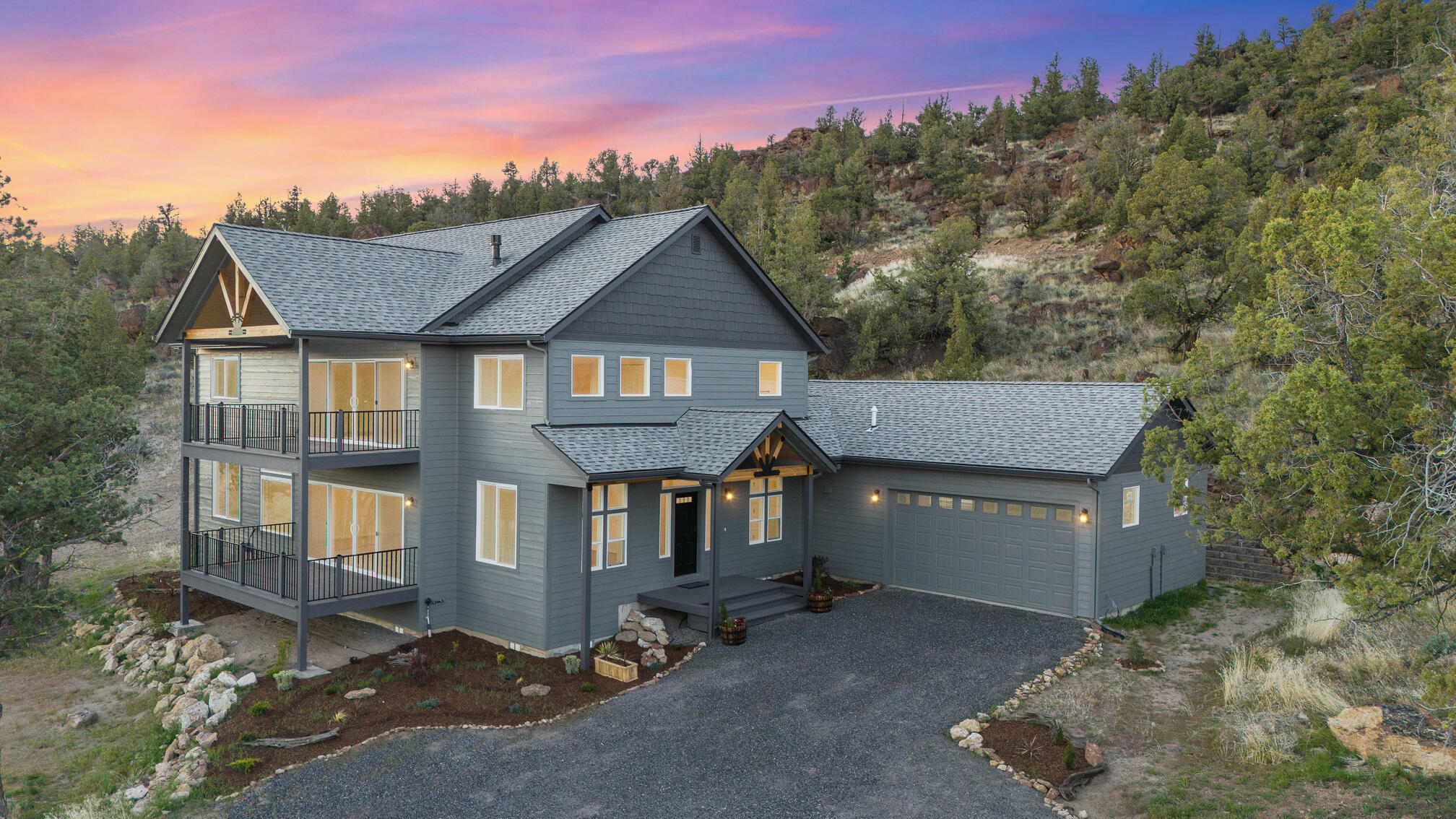 9889 SE Pavati Drive