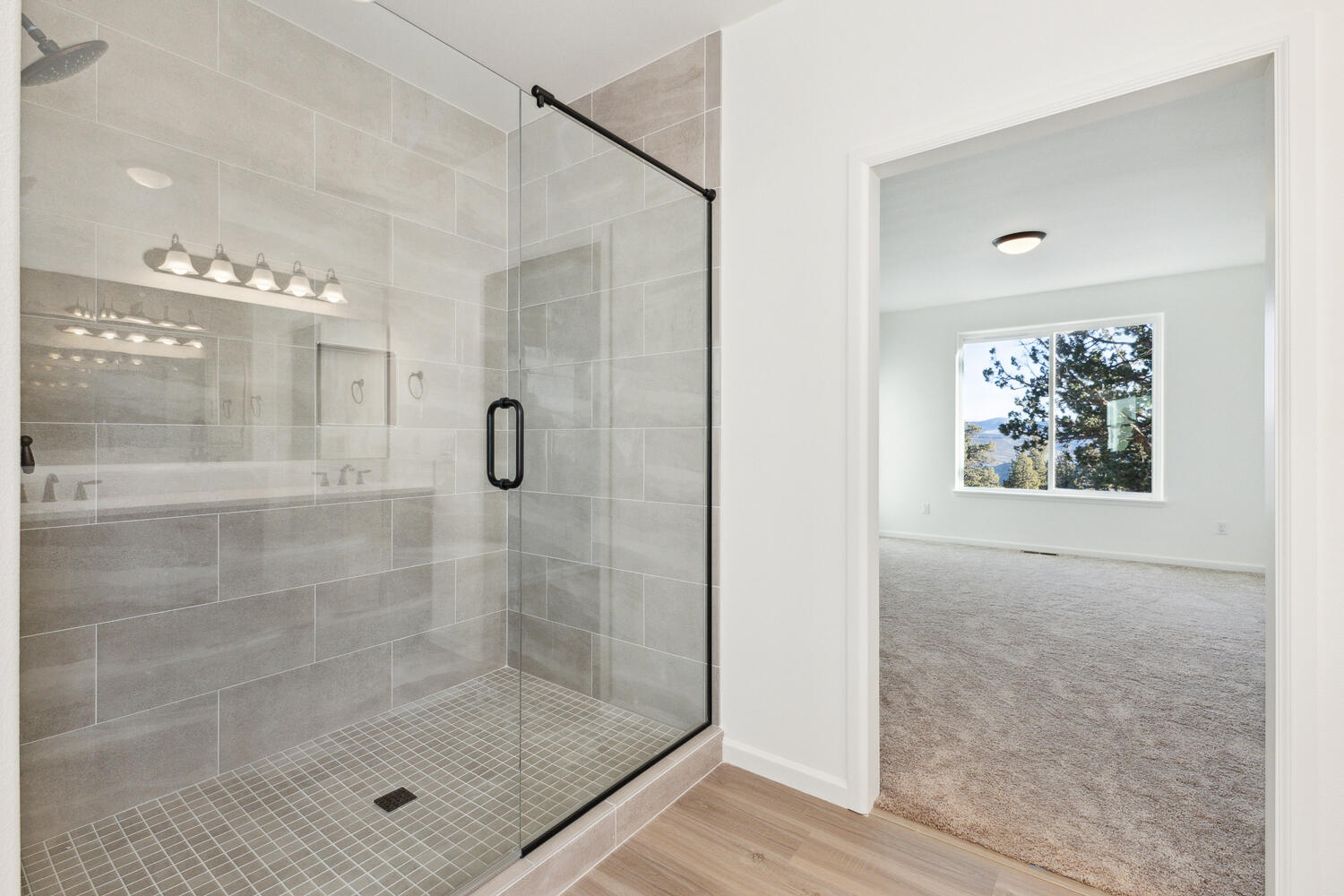 9889 SE Pavati Drive