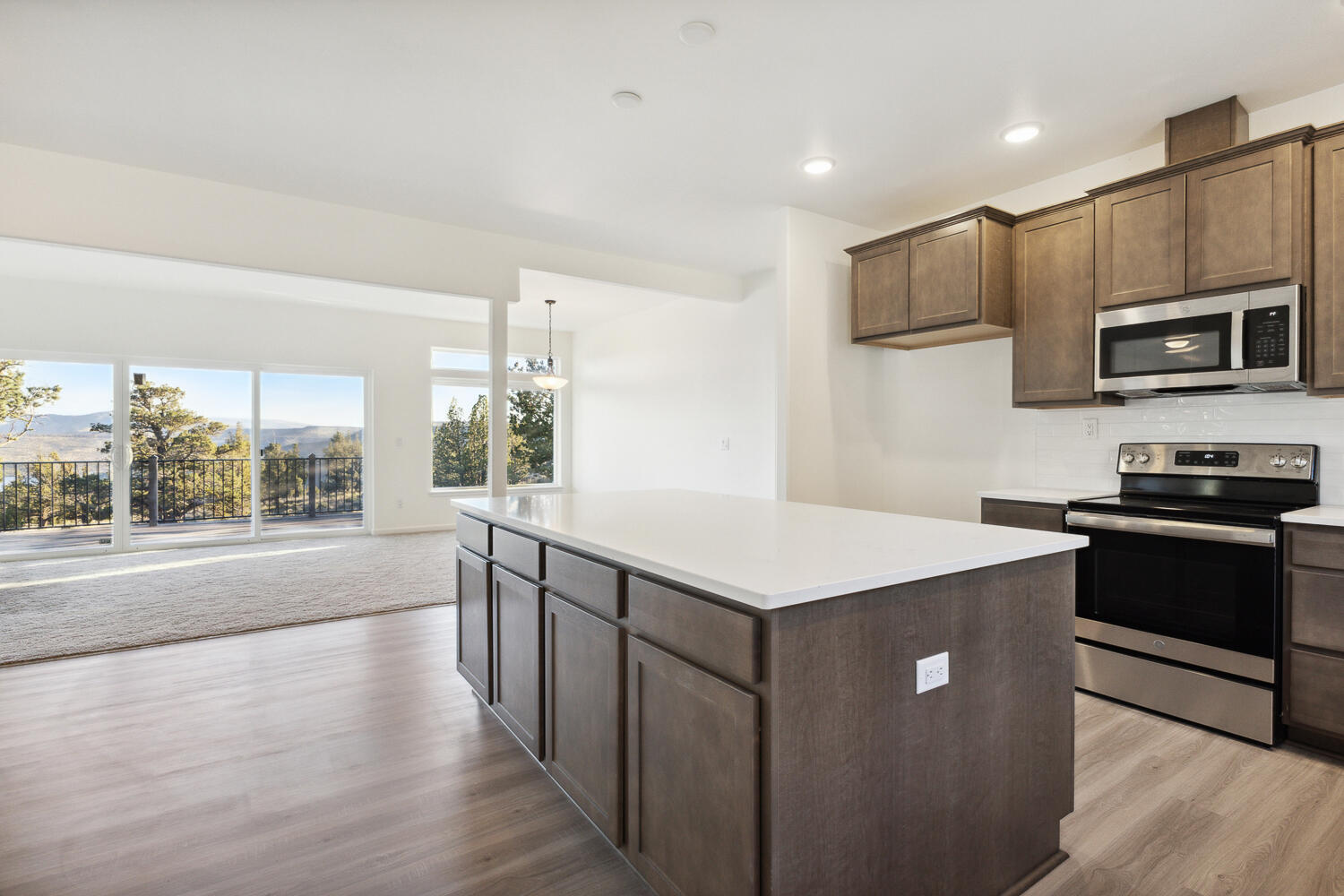 9889 SE Pavati Drive