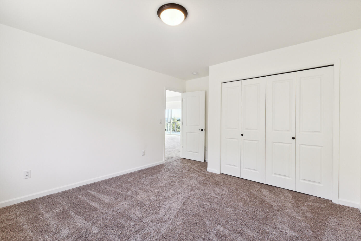 9889 SE Pavati Drive