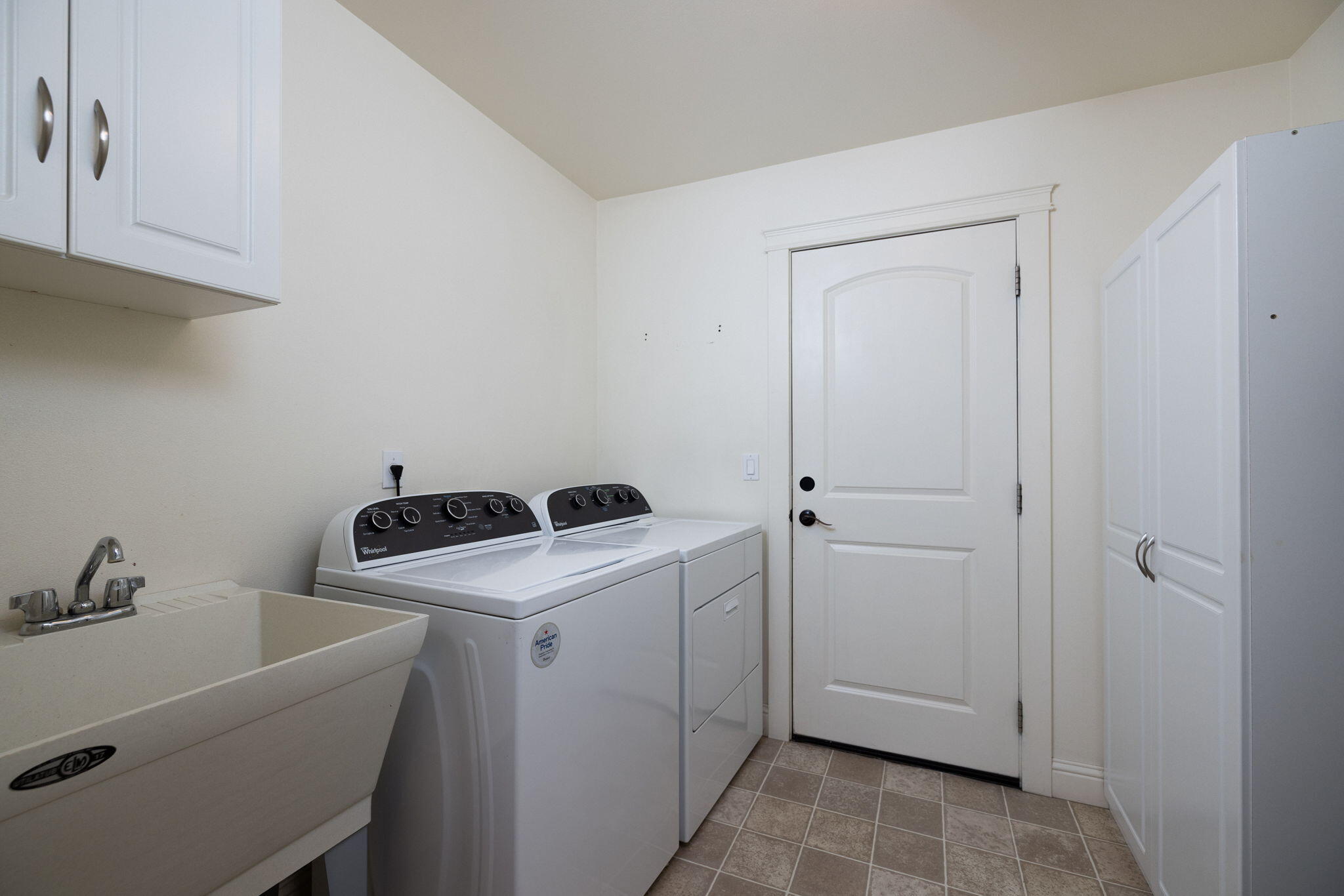 200 Ridgeview Drive