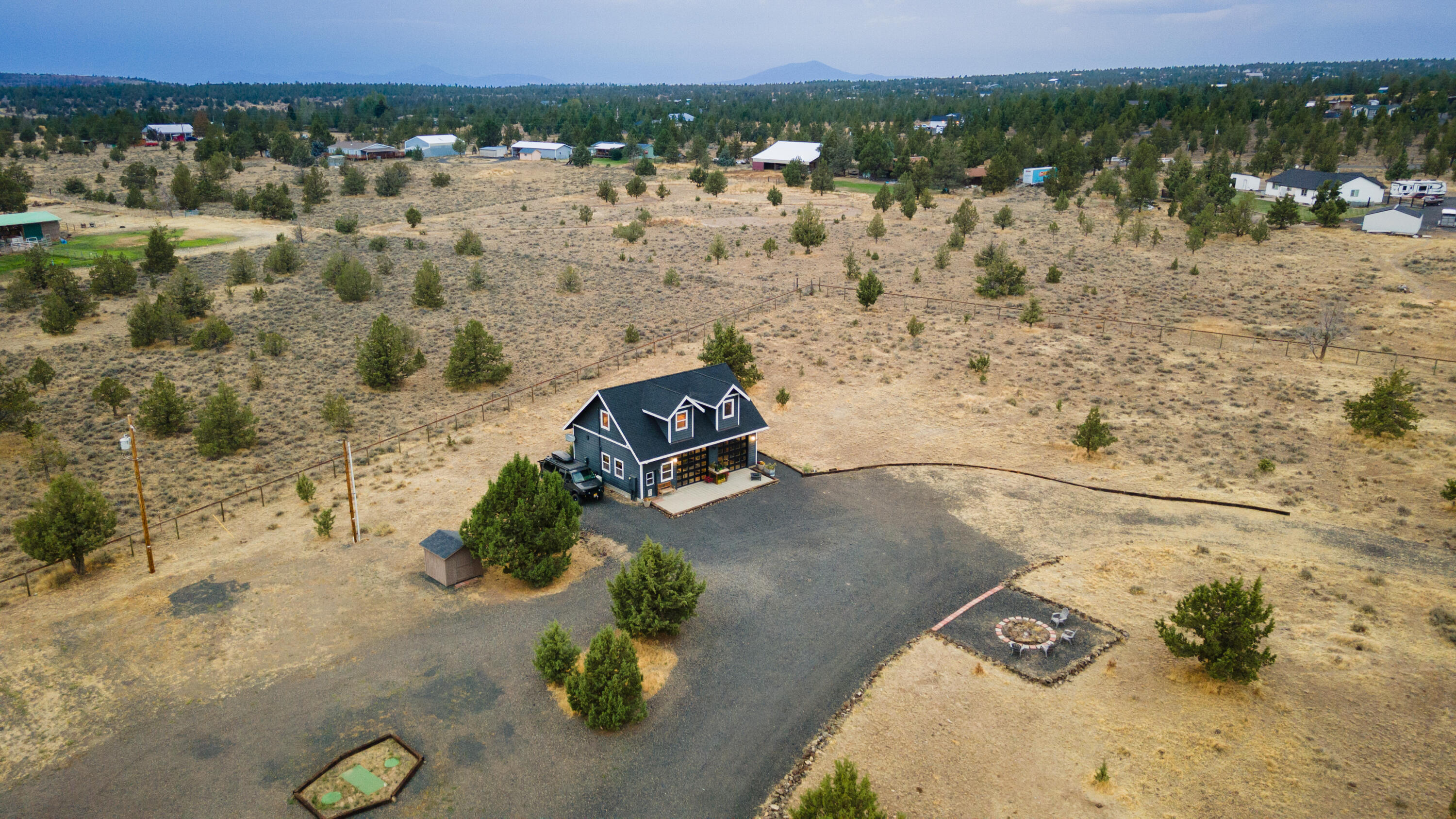 8966 SE Banta Lane