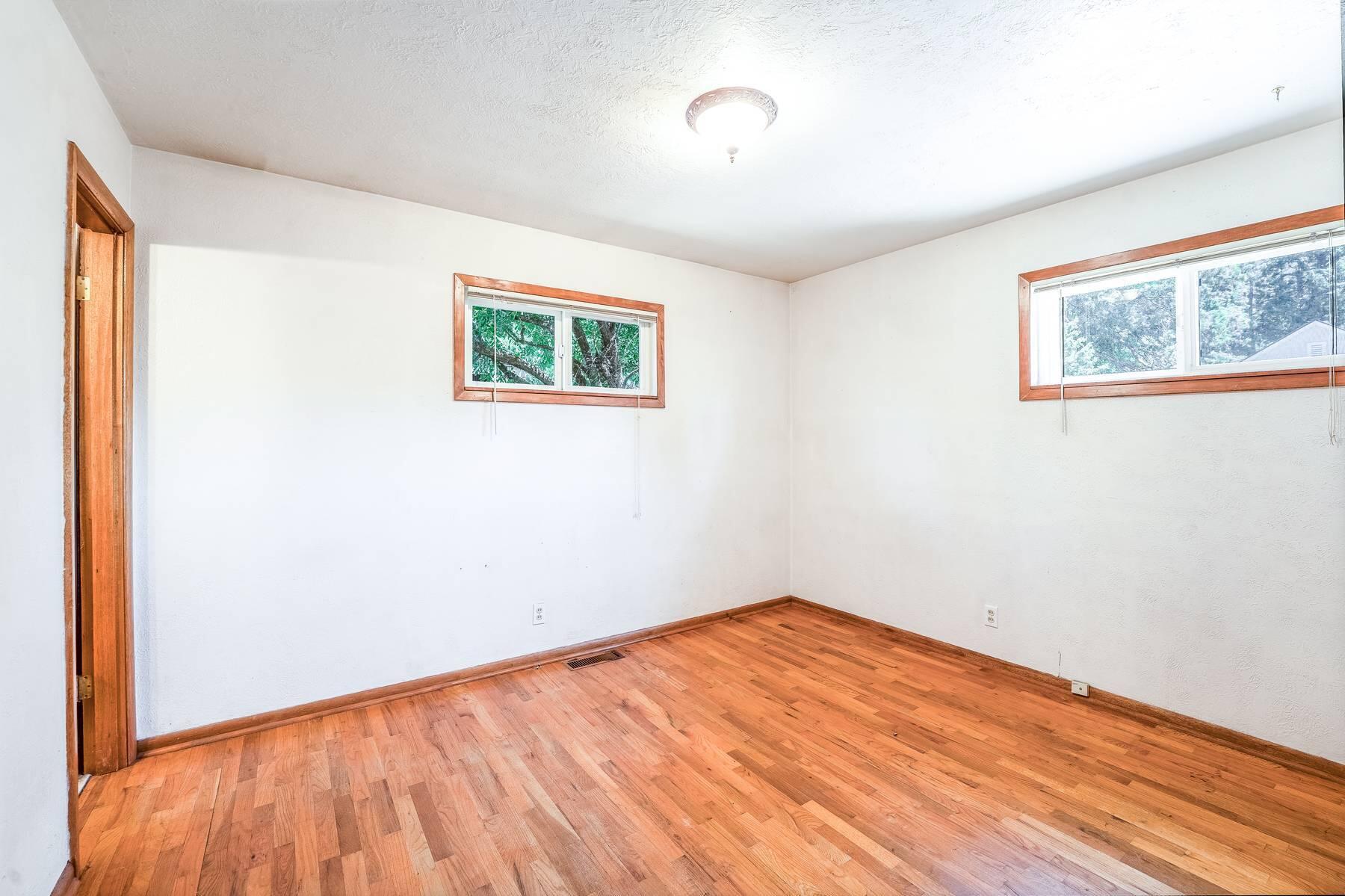 834 NE 11th Street