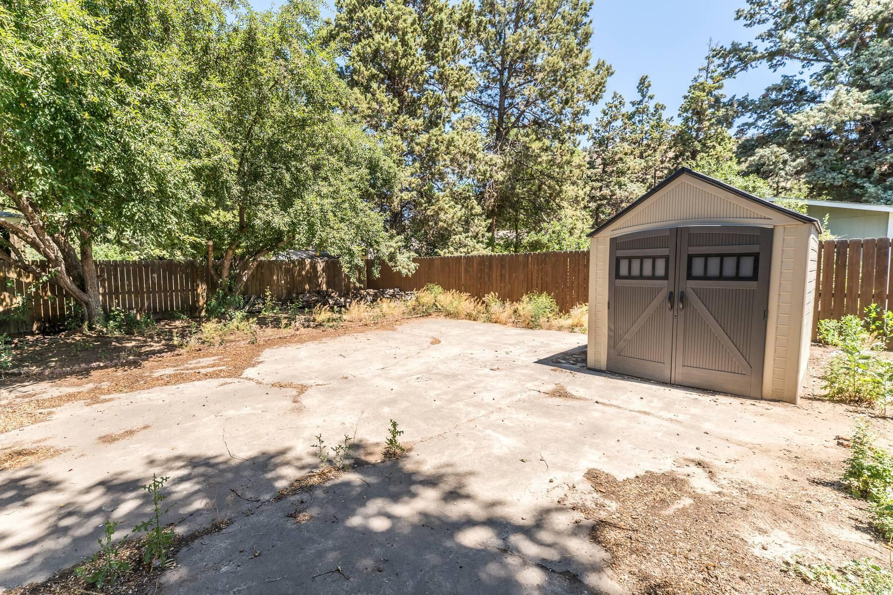 834 NE 11th Street