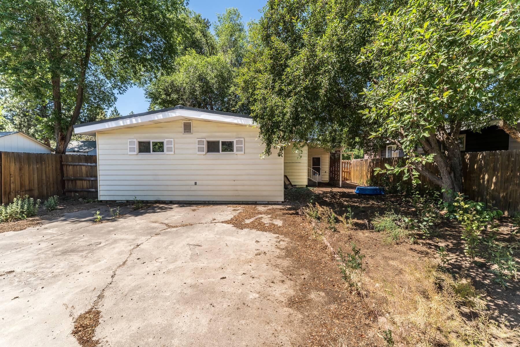 834 NE 11th Street