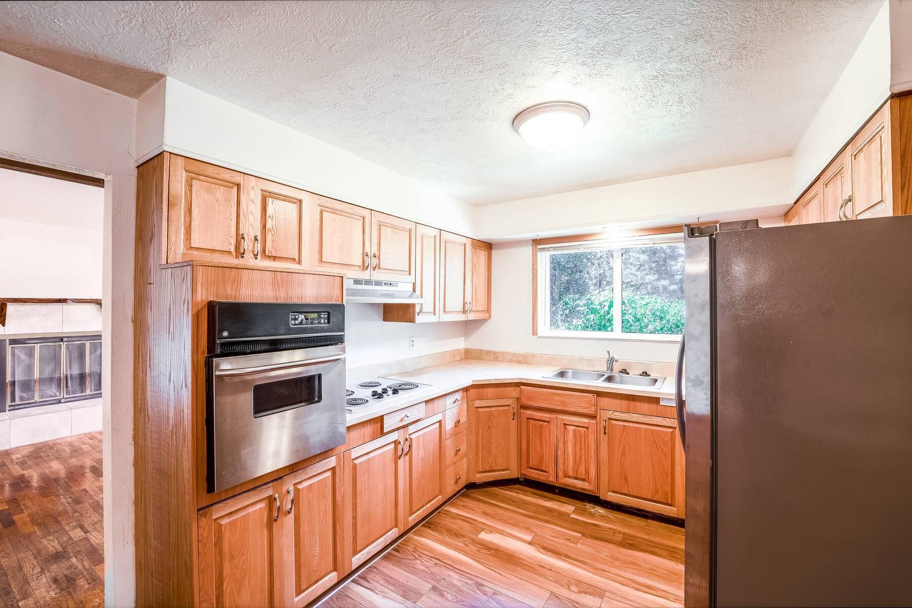 834 NE 11th Street