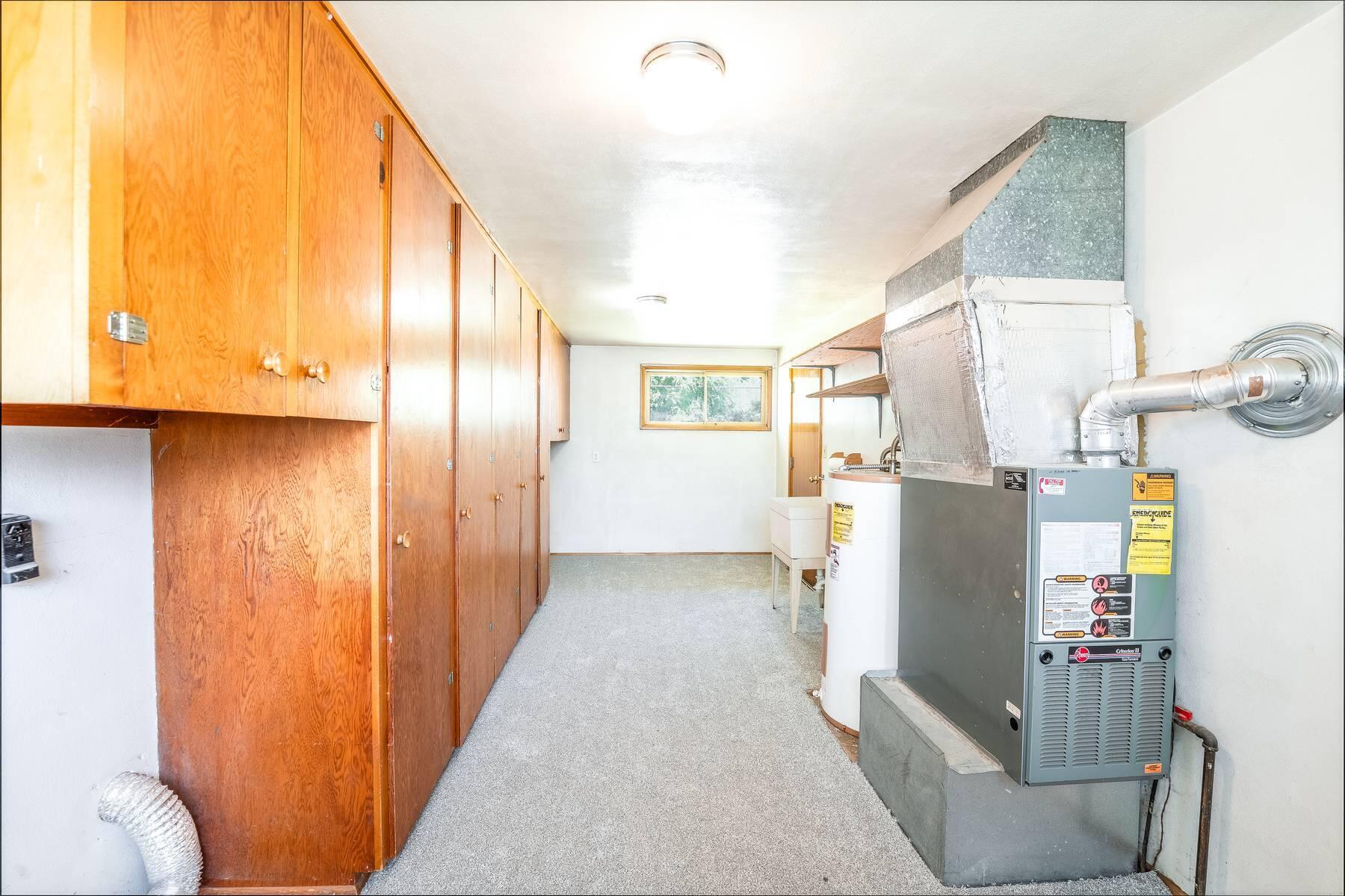 555 NW 4th Street