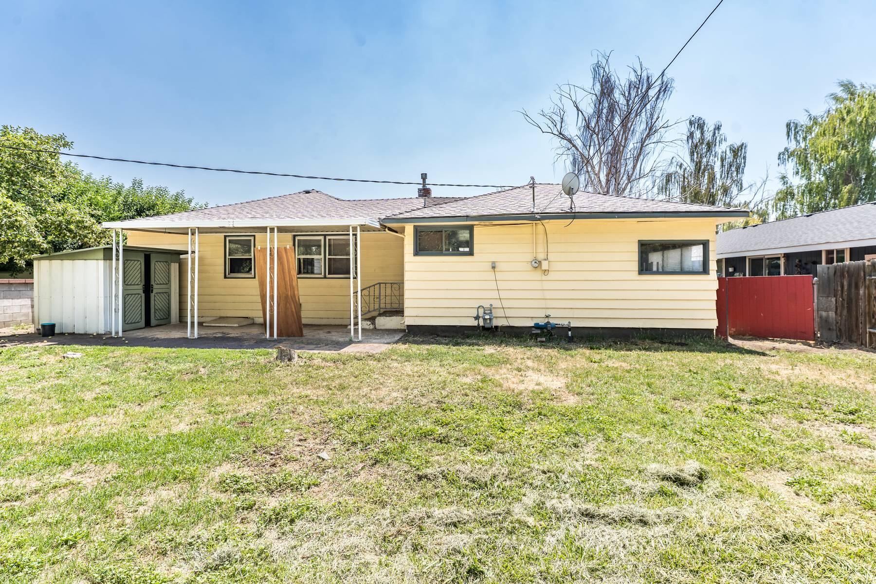 555 NW 4th Street