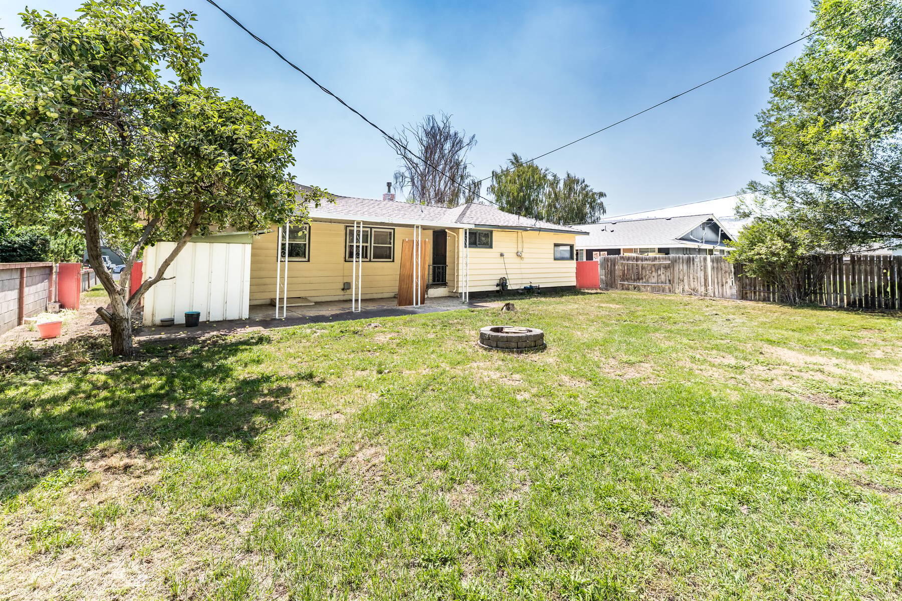 555 NW 4th Street