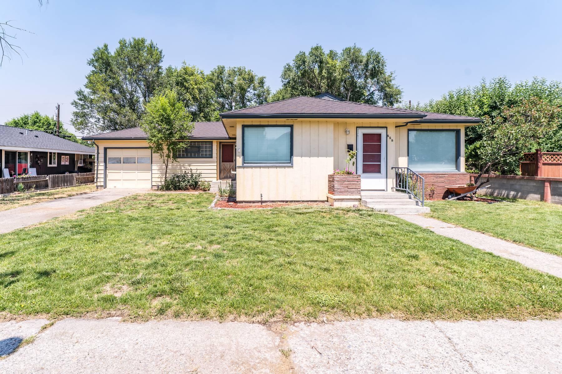 555 NW 4th Street