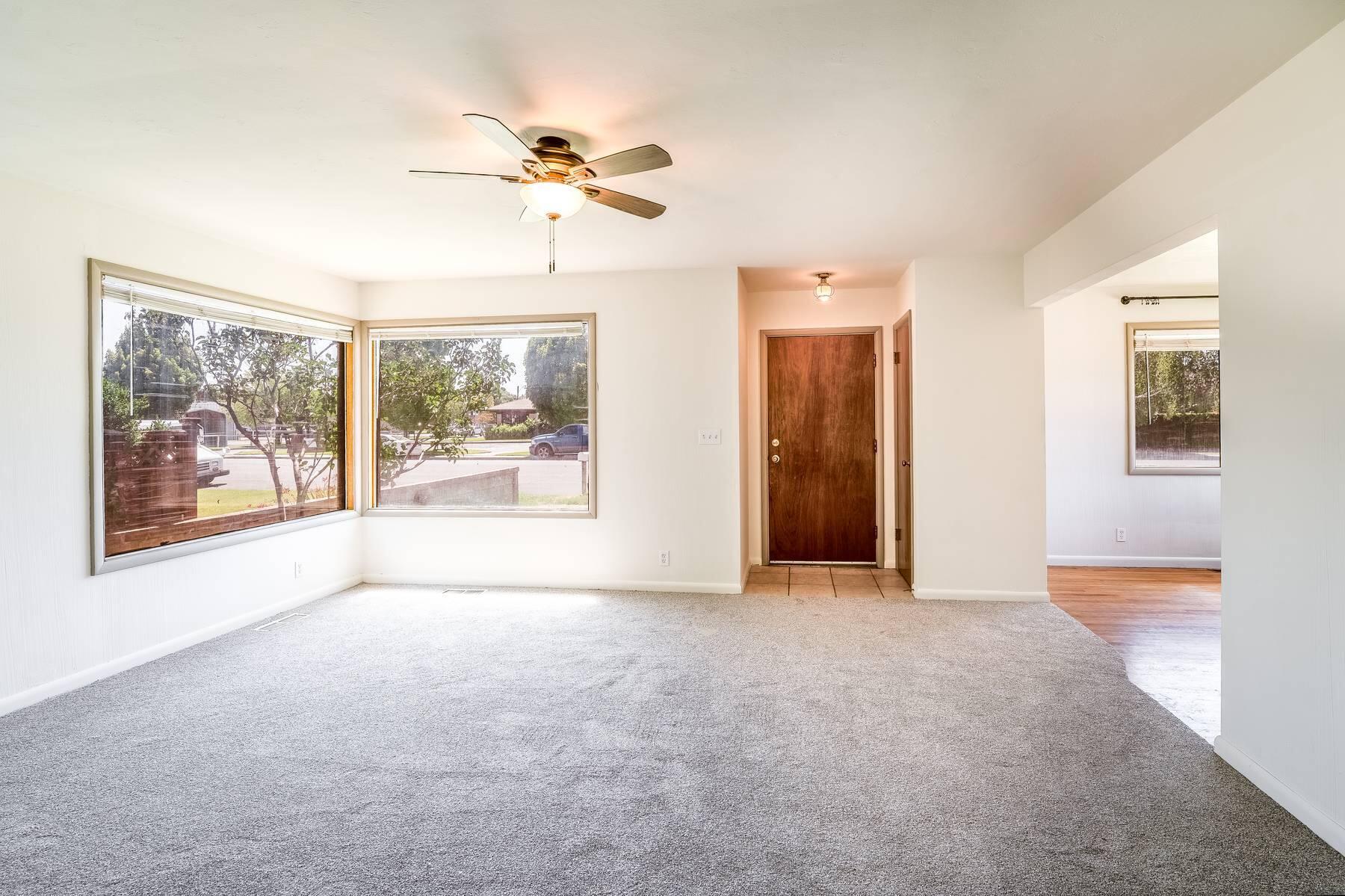 555 NW 4th Street