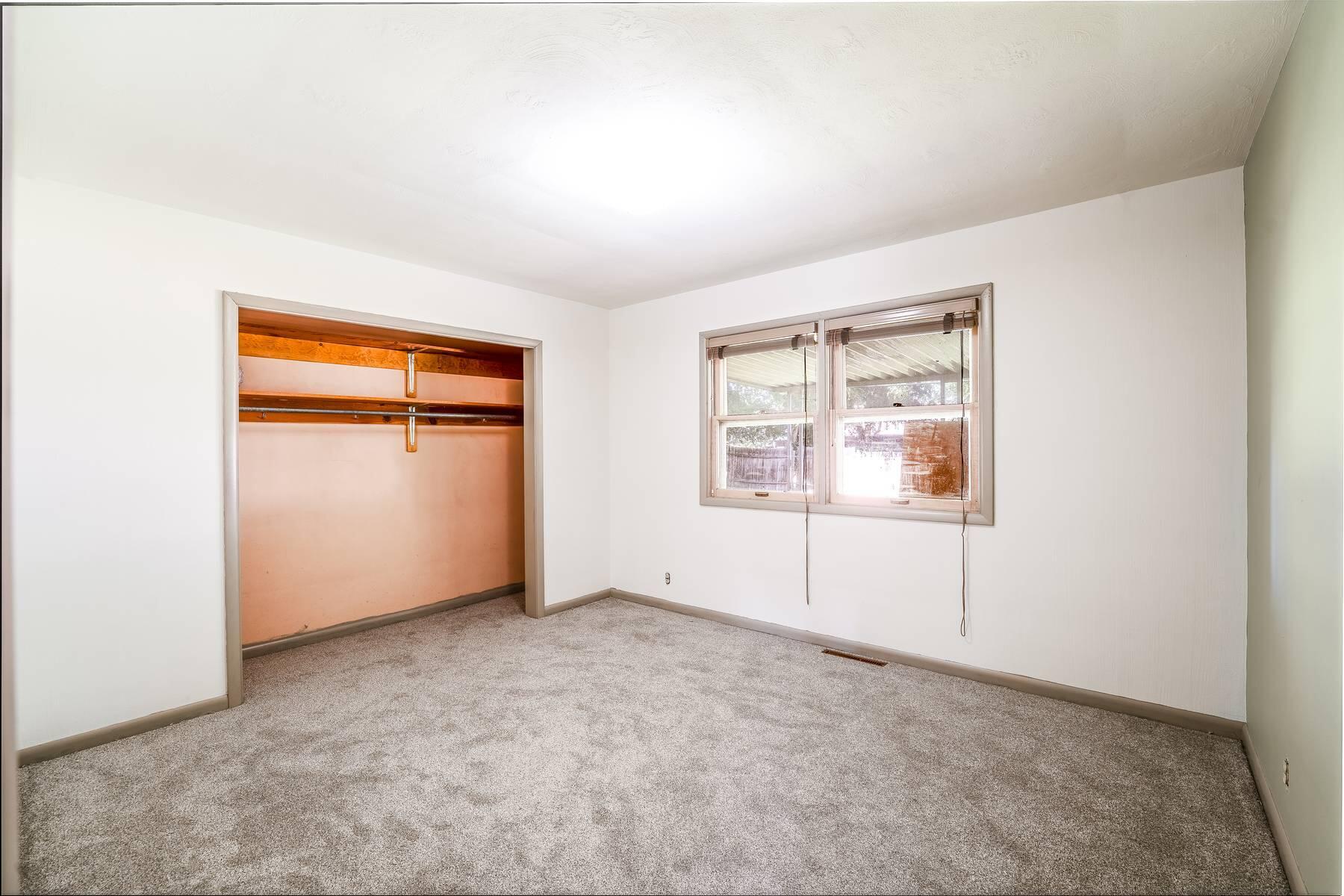 555 NW 4th Street