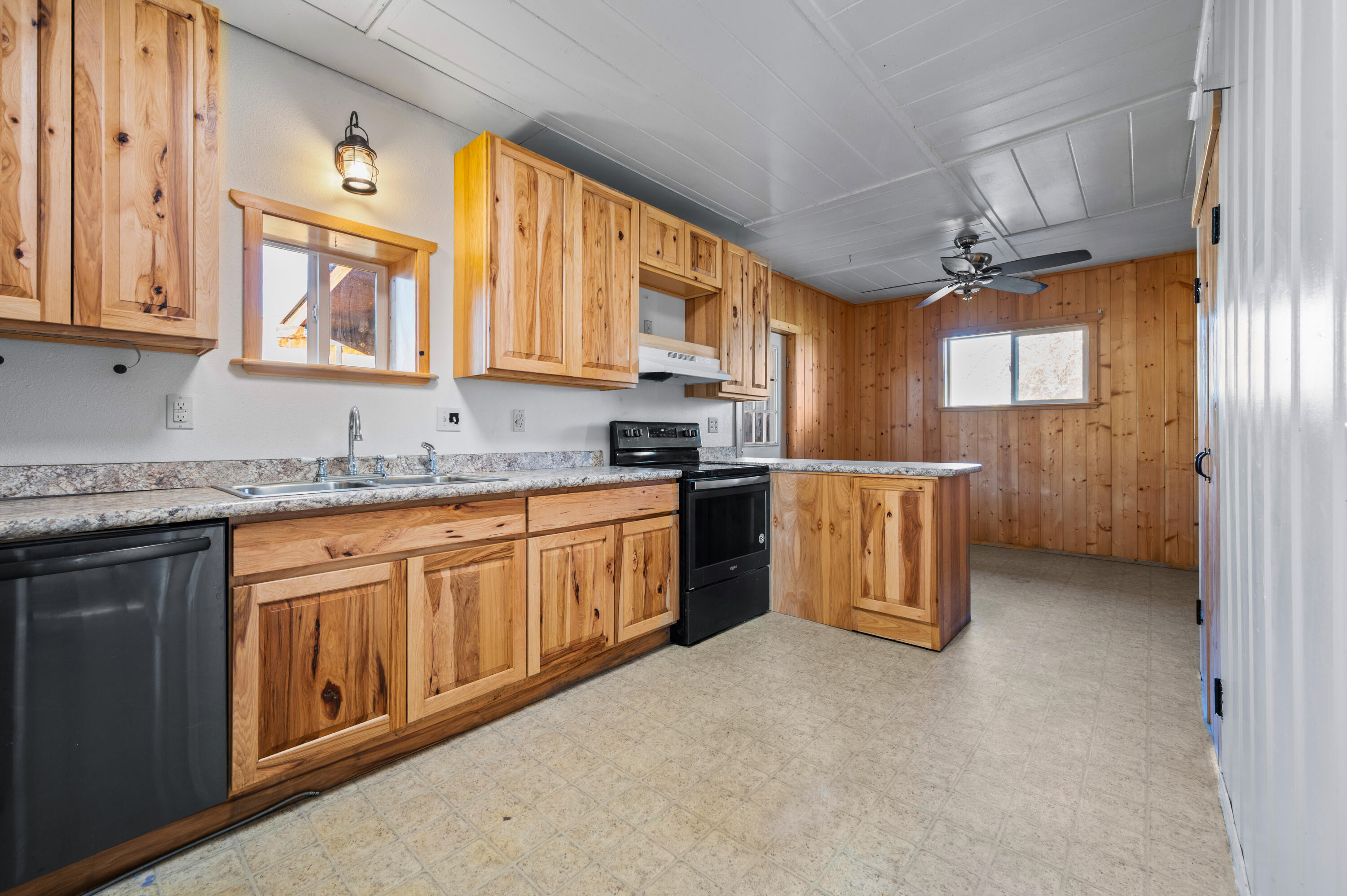 798 NE 6th Street