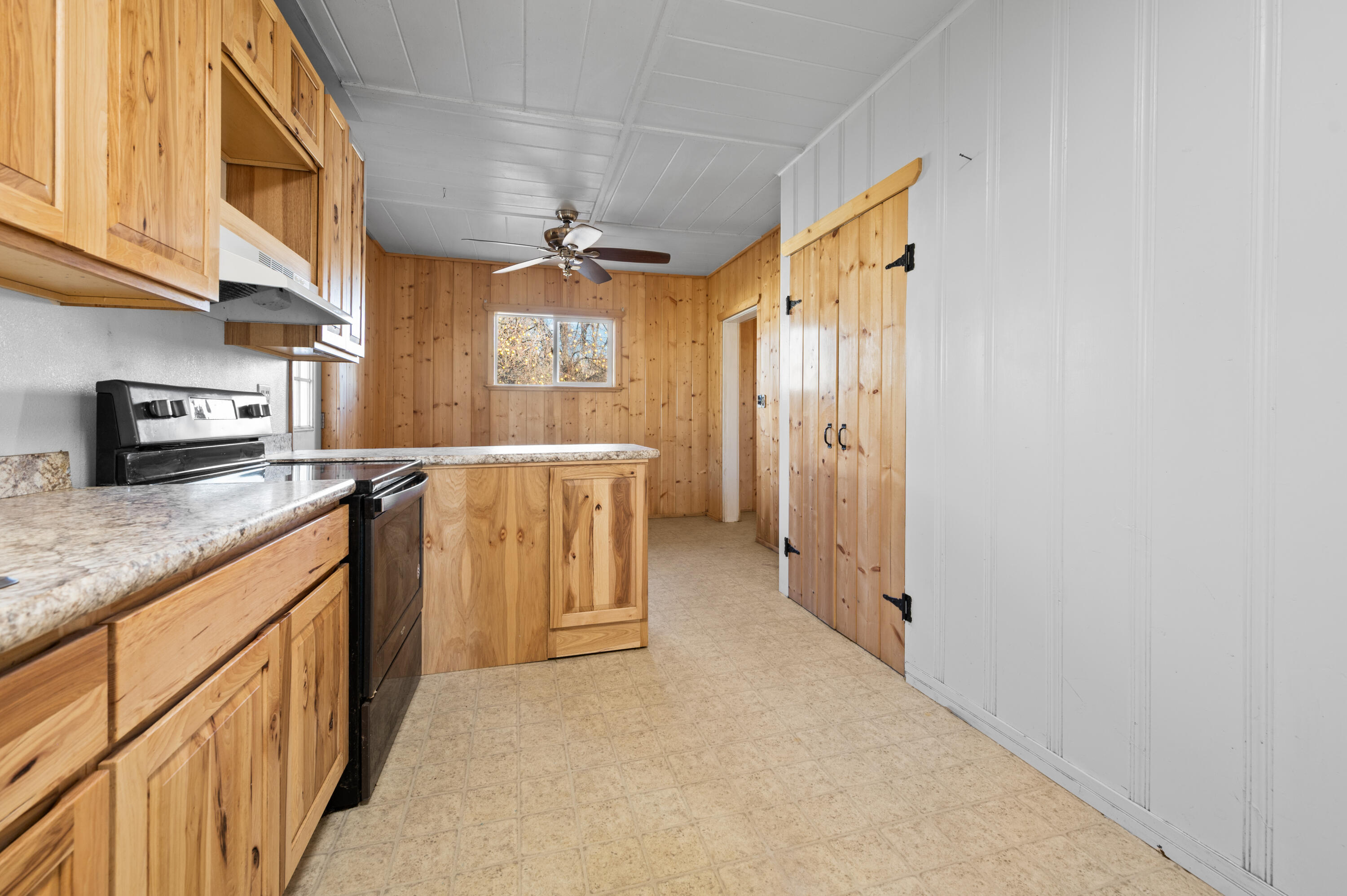 798 NE 6th Street