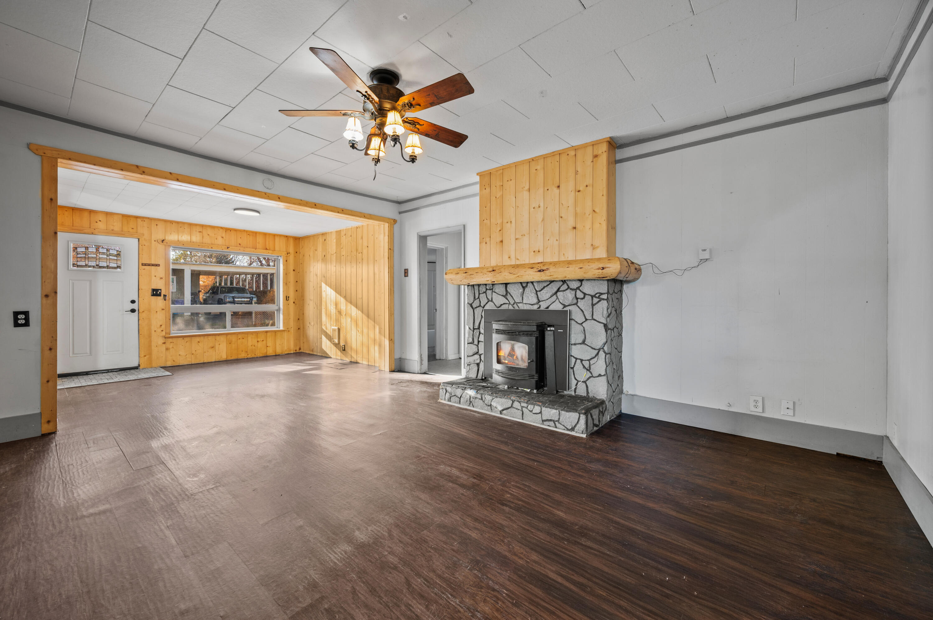 798 NE 6th Street