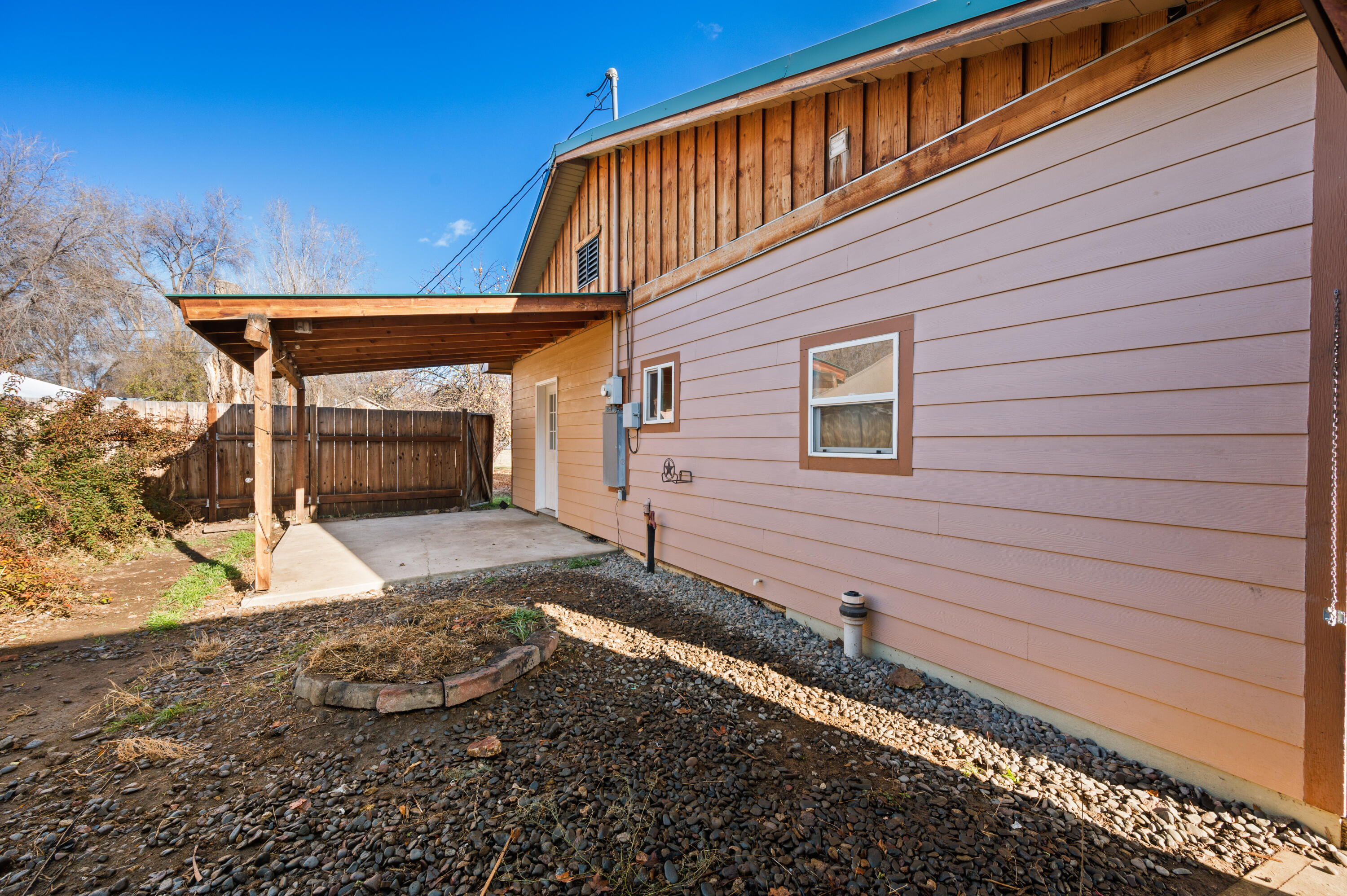 798 NE 6th Street