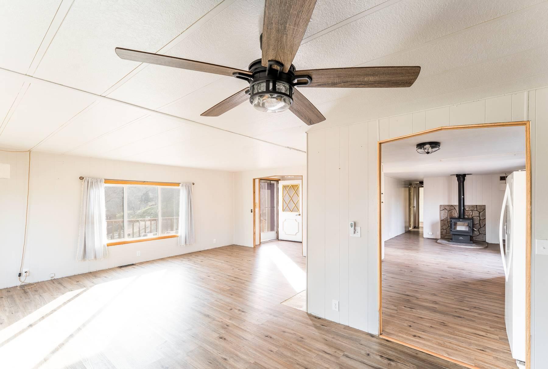 220 Schoolhouse Road