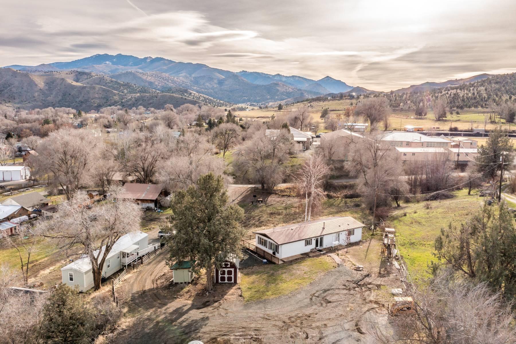220 Schoolhouse Road