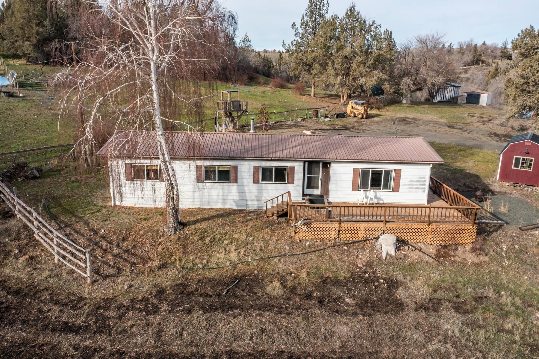 220 Schoolhouse Road